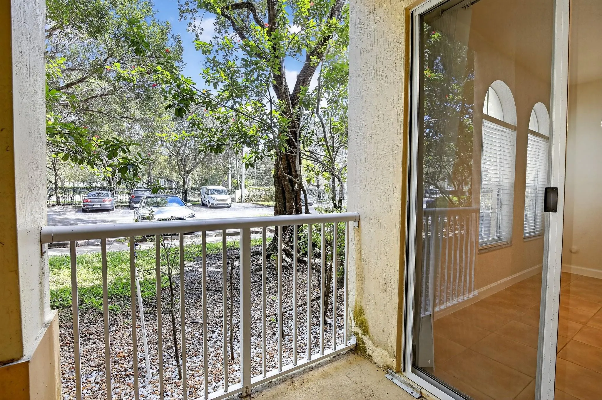 110 Jacaranda Country Club Dr, #104