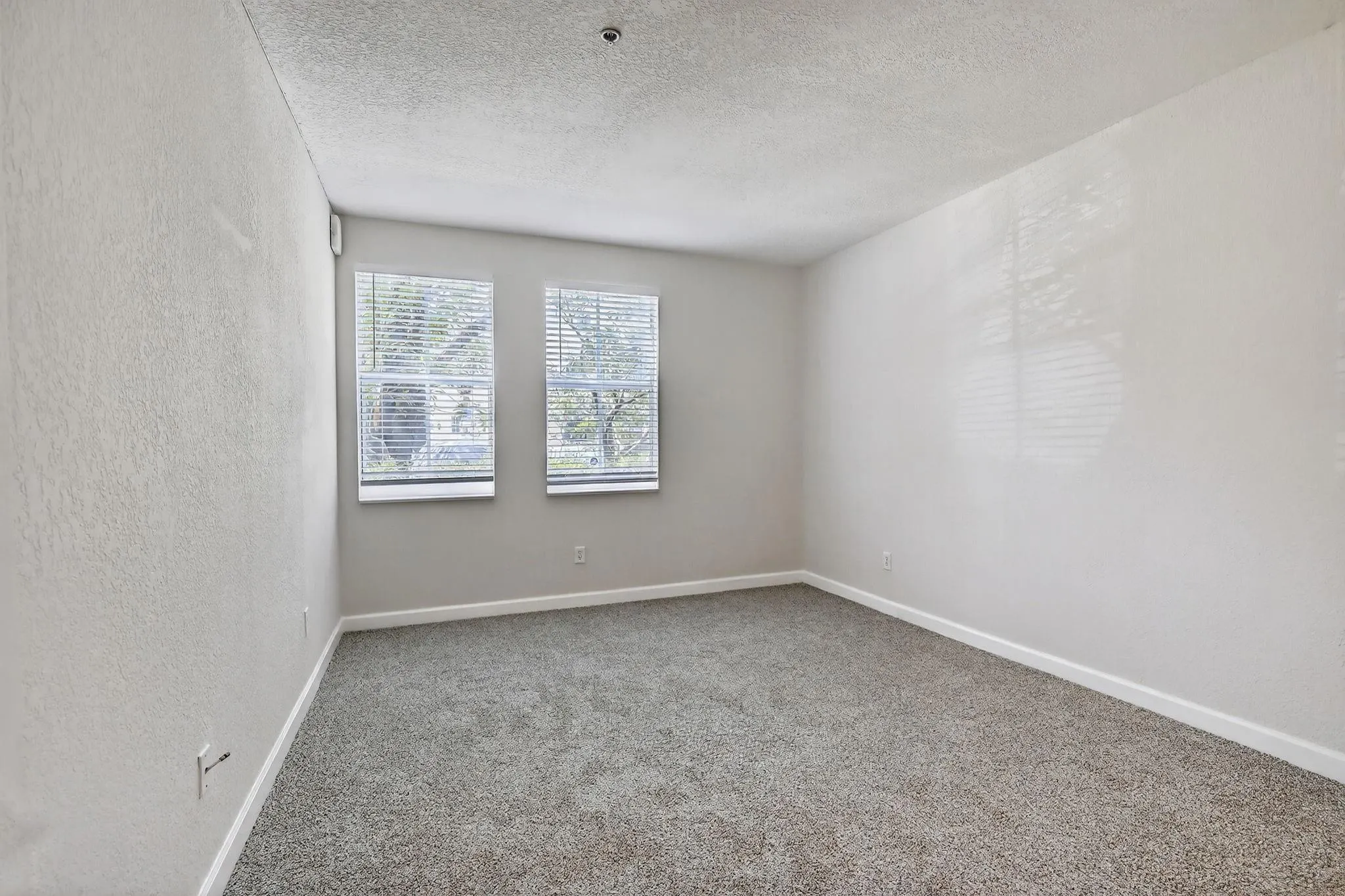 110 Jacaranda Country Club Dr, #104