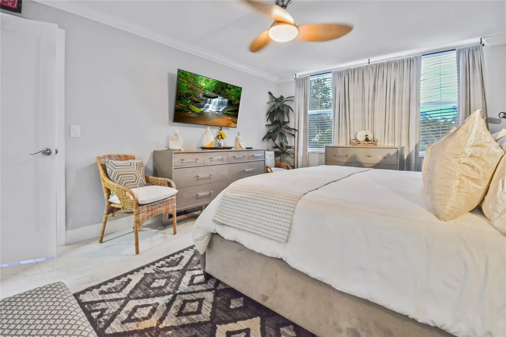 2809 Florida Blvd, #107