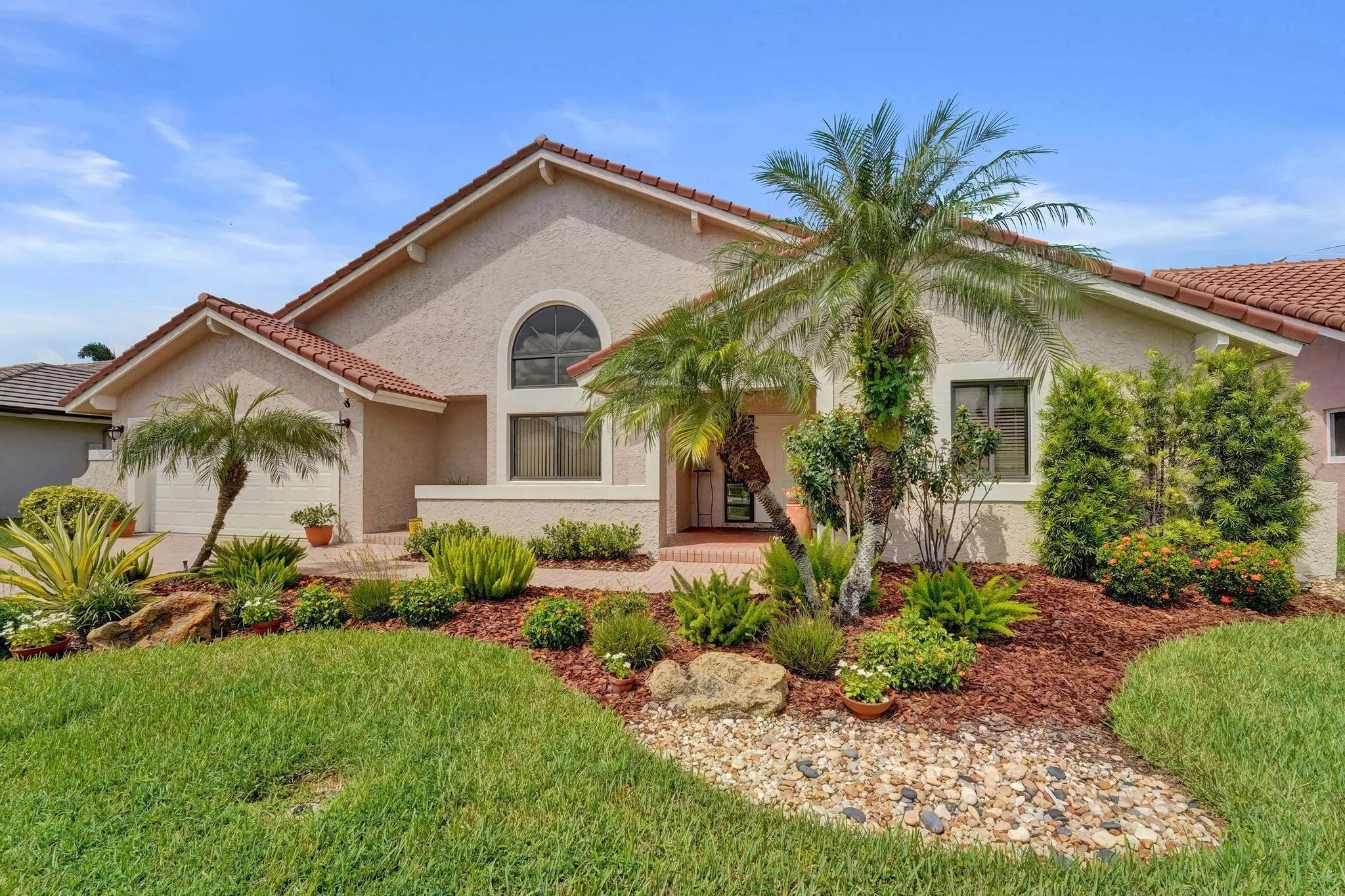 1541 W Oak Knoll Cir