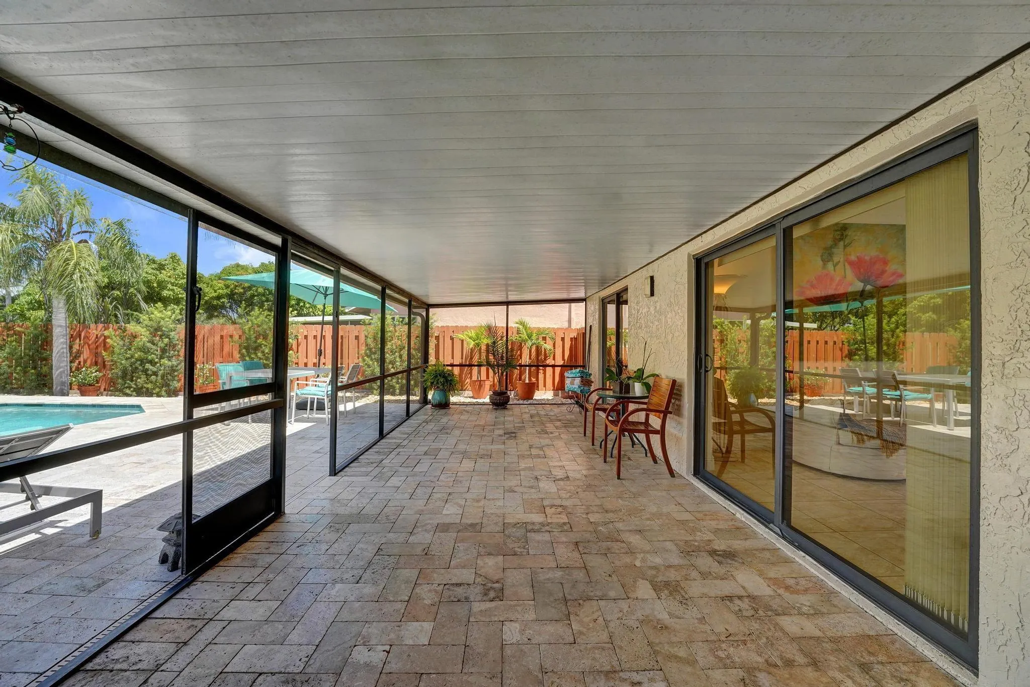 1541 W Oak Knoll Cir