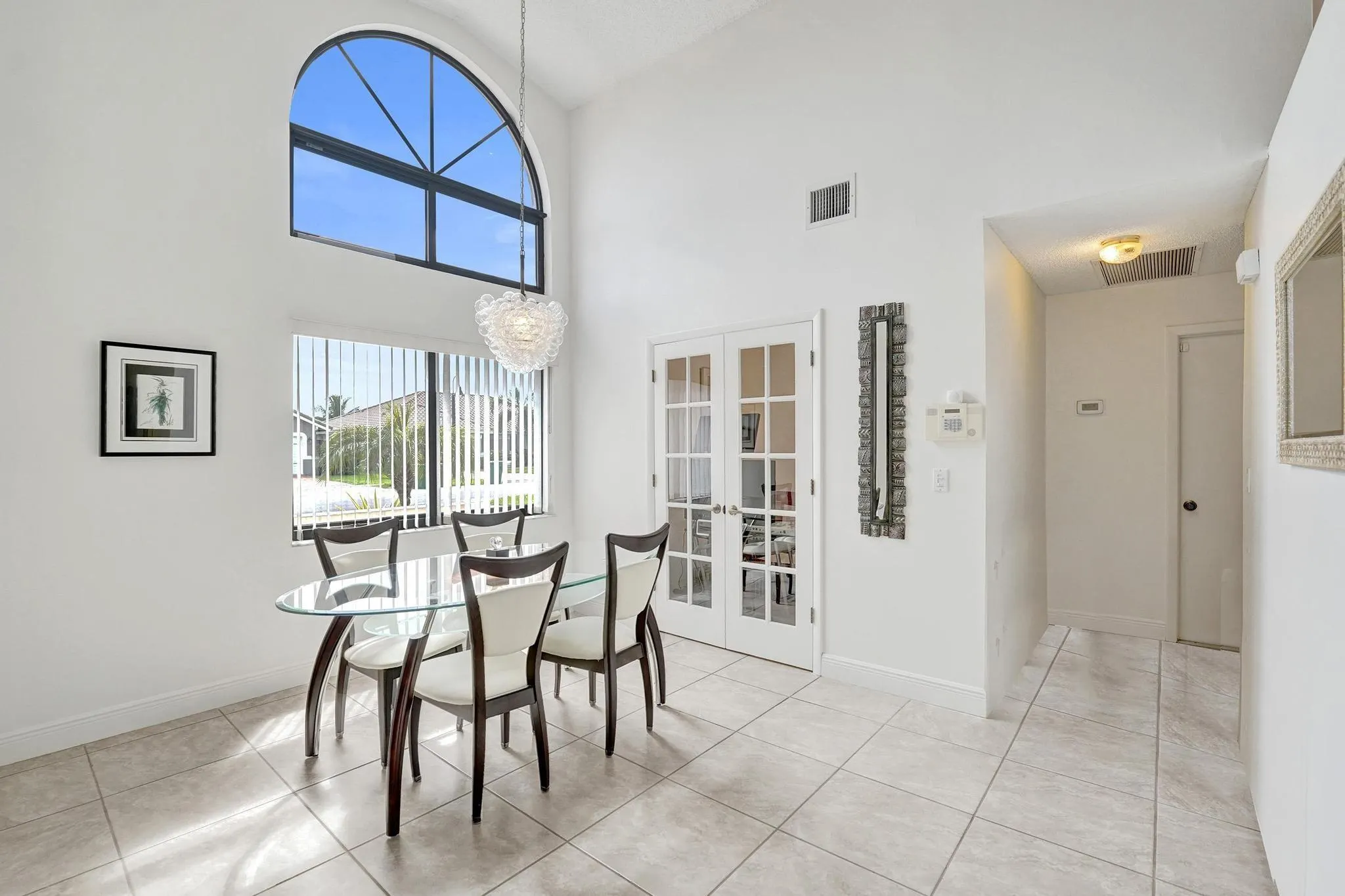 1541 W Oak Knoll Cir