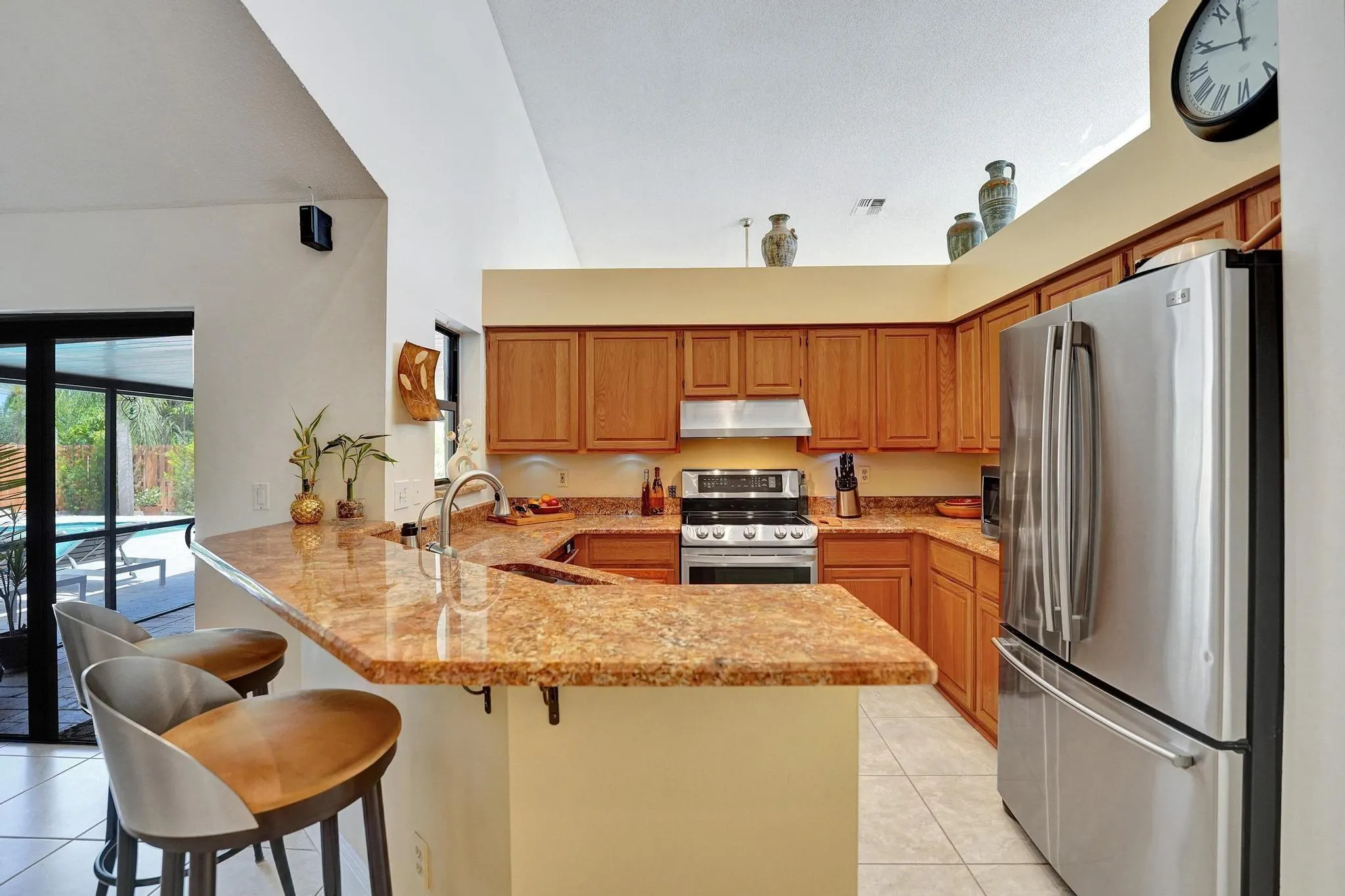 1541 W Oak Knoll Cir