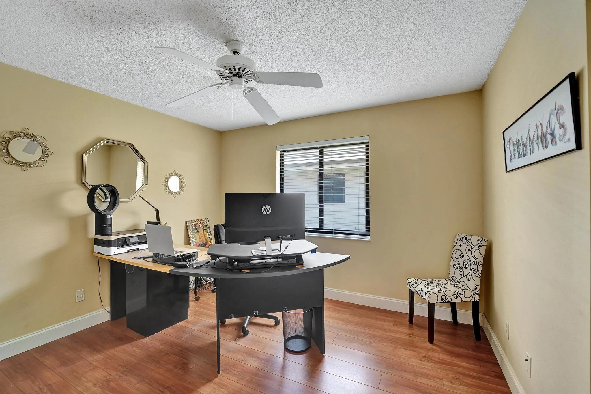 1541 W Oak Knoll Cir