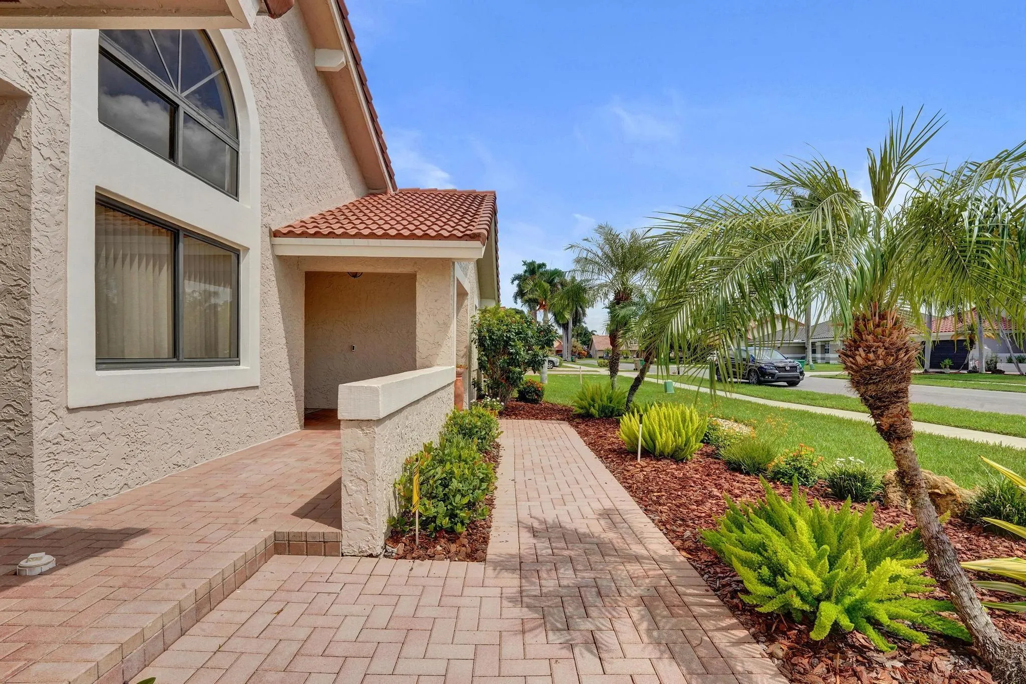 1541 W Oak Knoll Cir