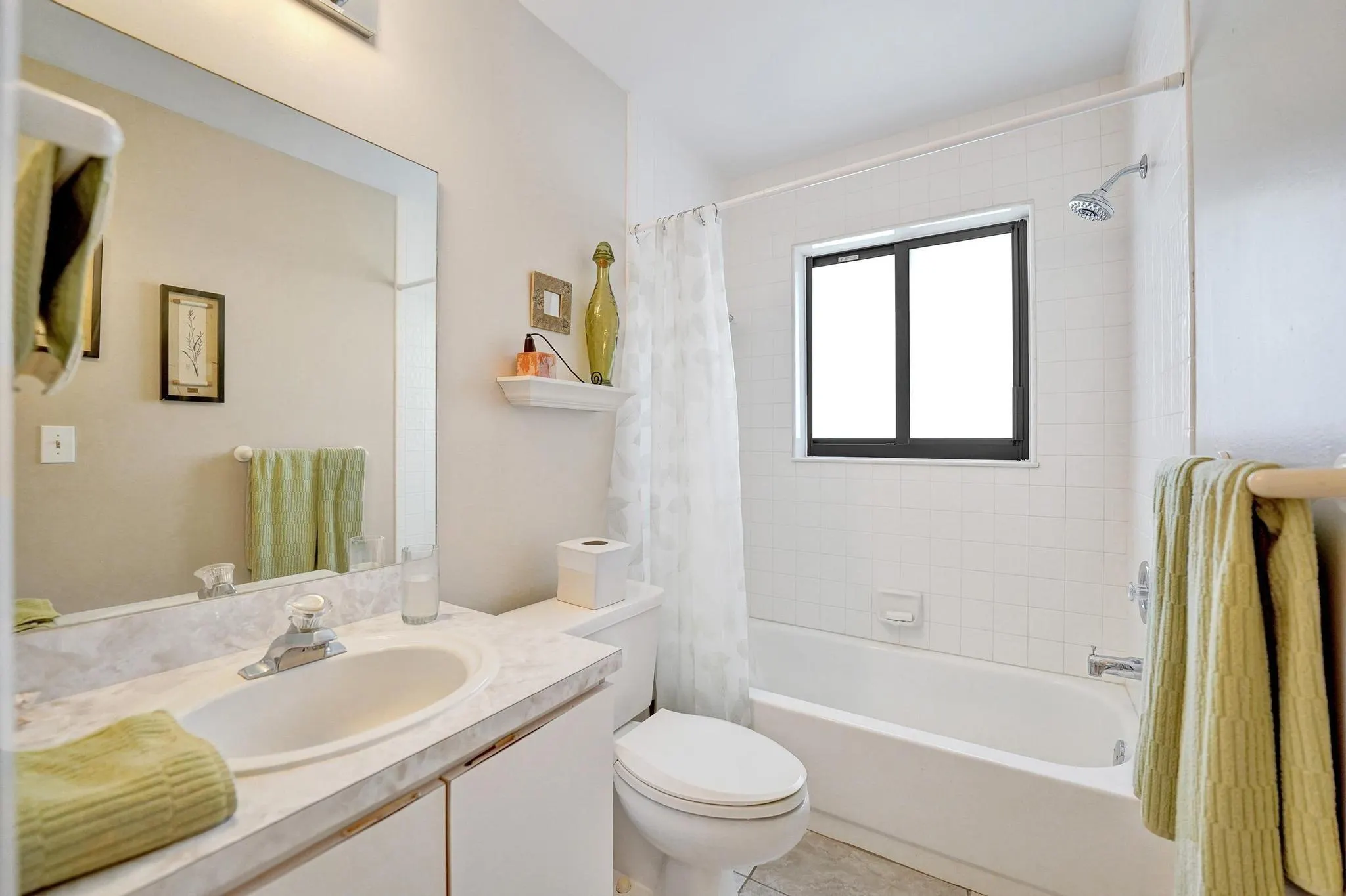 1541 W Oak Knoll Cir