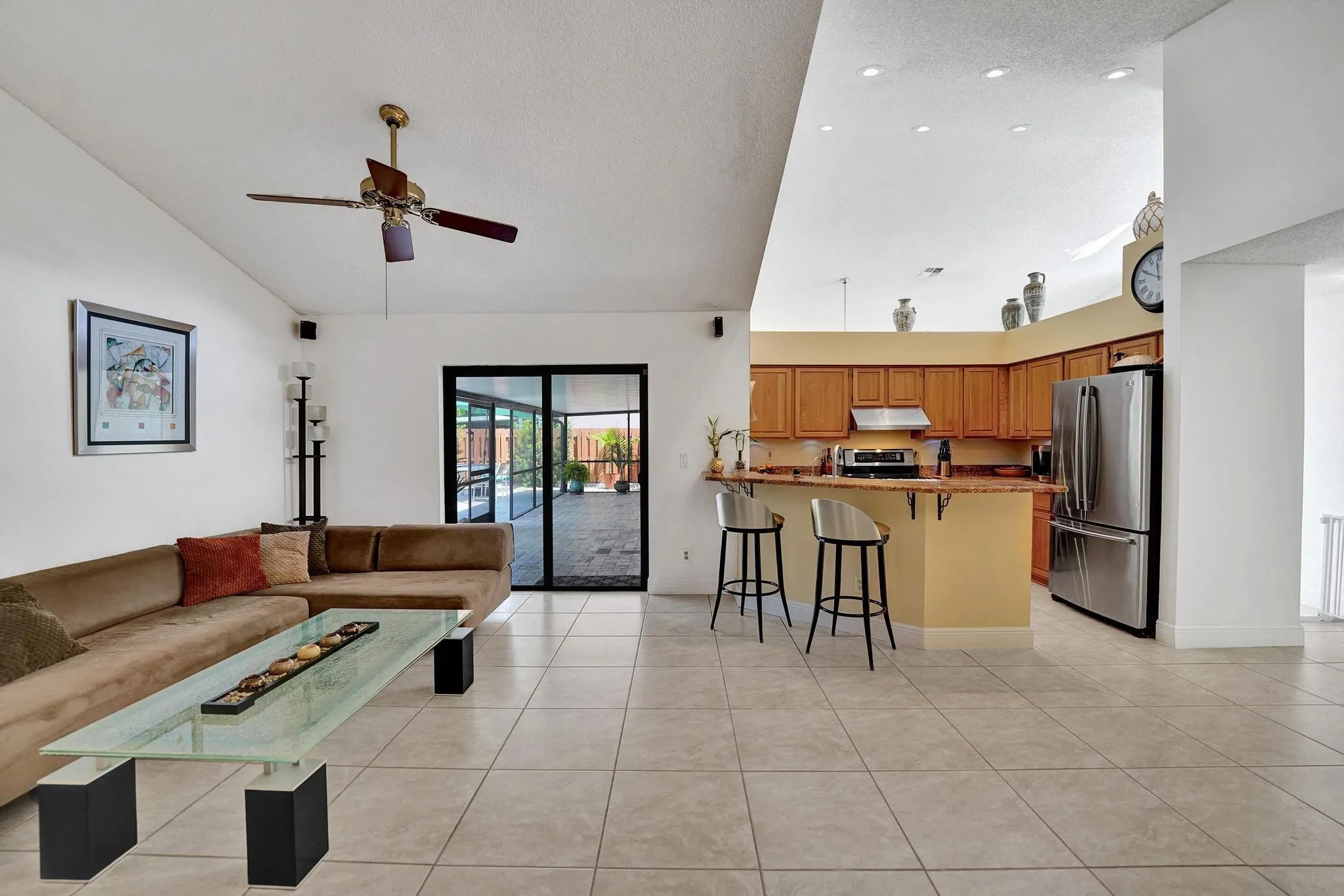 1541 W Oak Knoll Cir