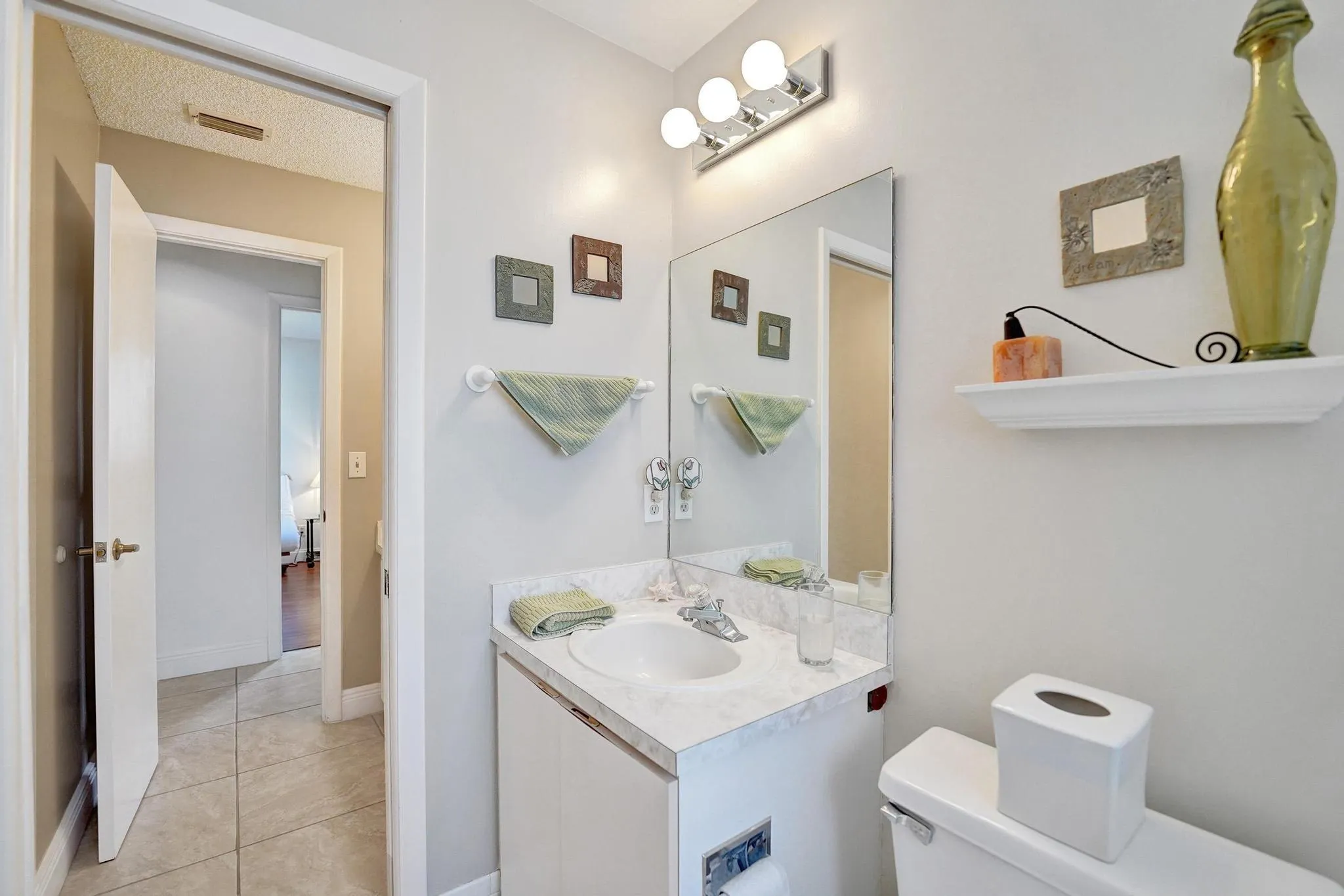 1541 W Oak Knoll Cir
