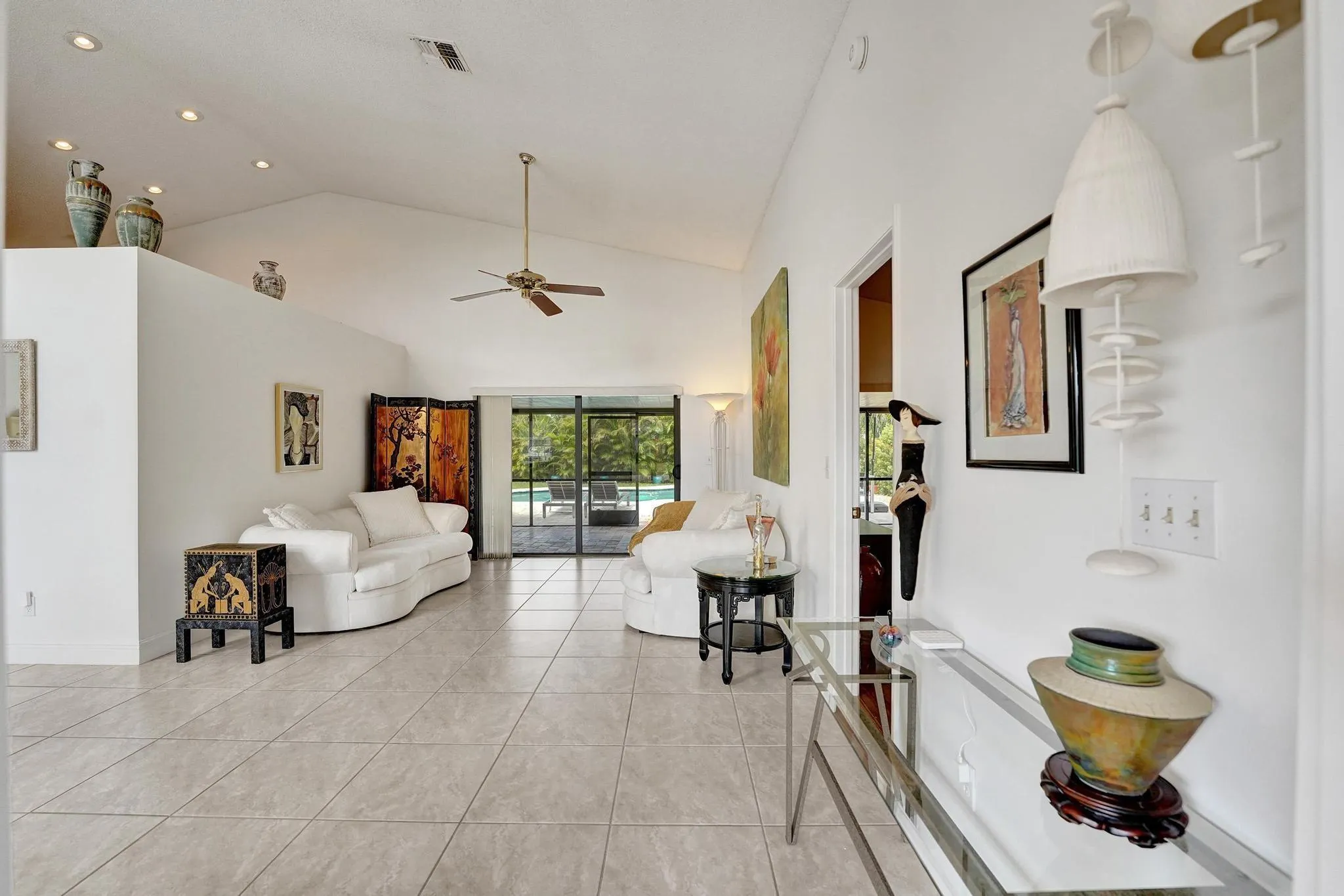 1541 W Oak Knoll Cir