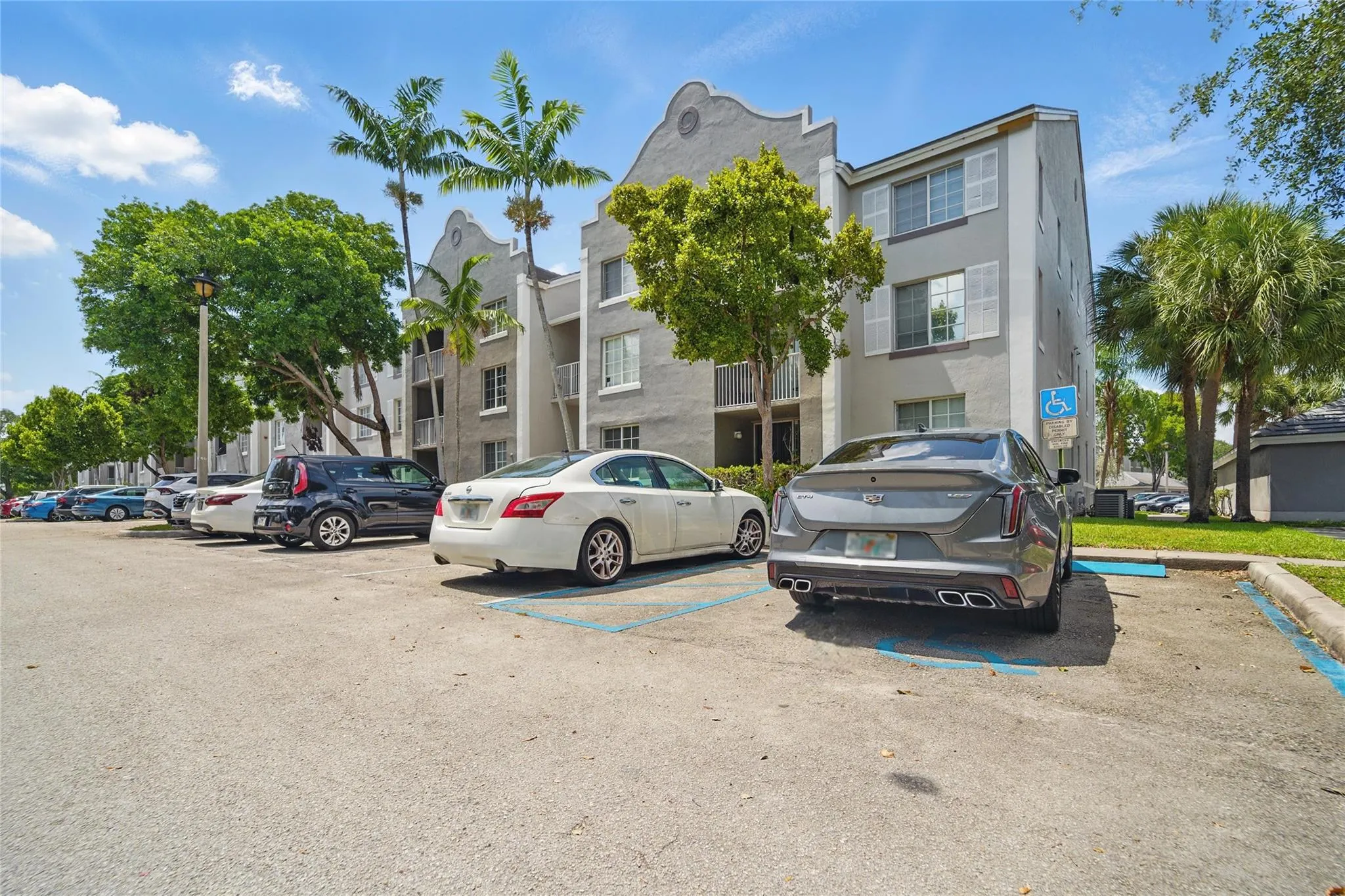 11133 SW 8 ST, #306