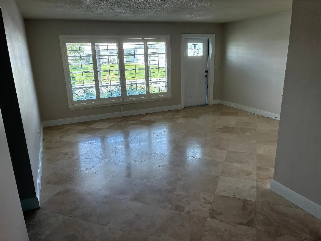 110 NW 24th Ct