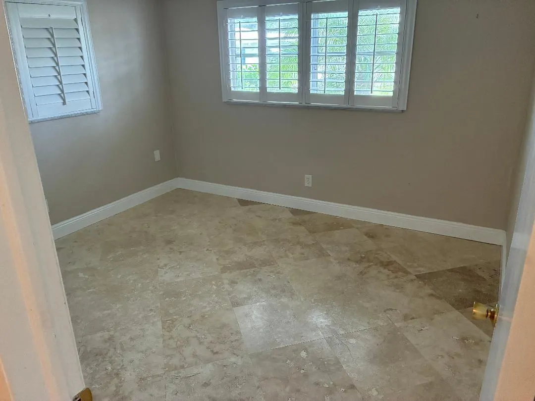 110 NW 24th Ct