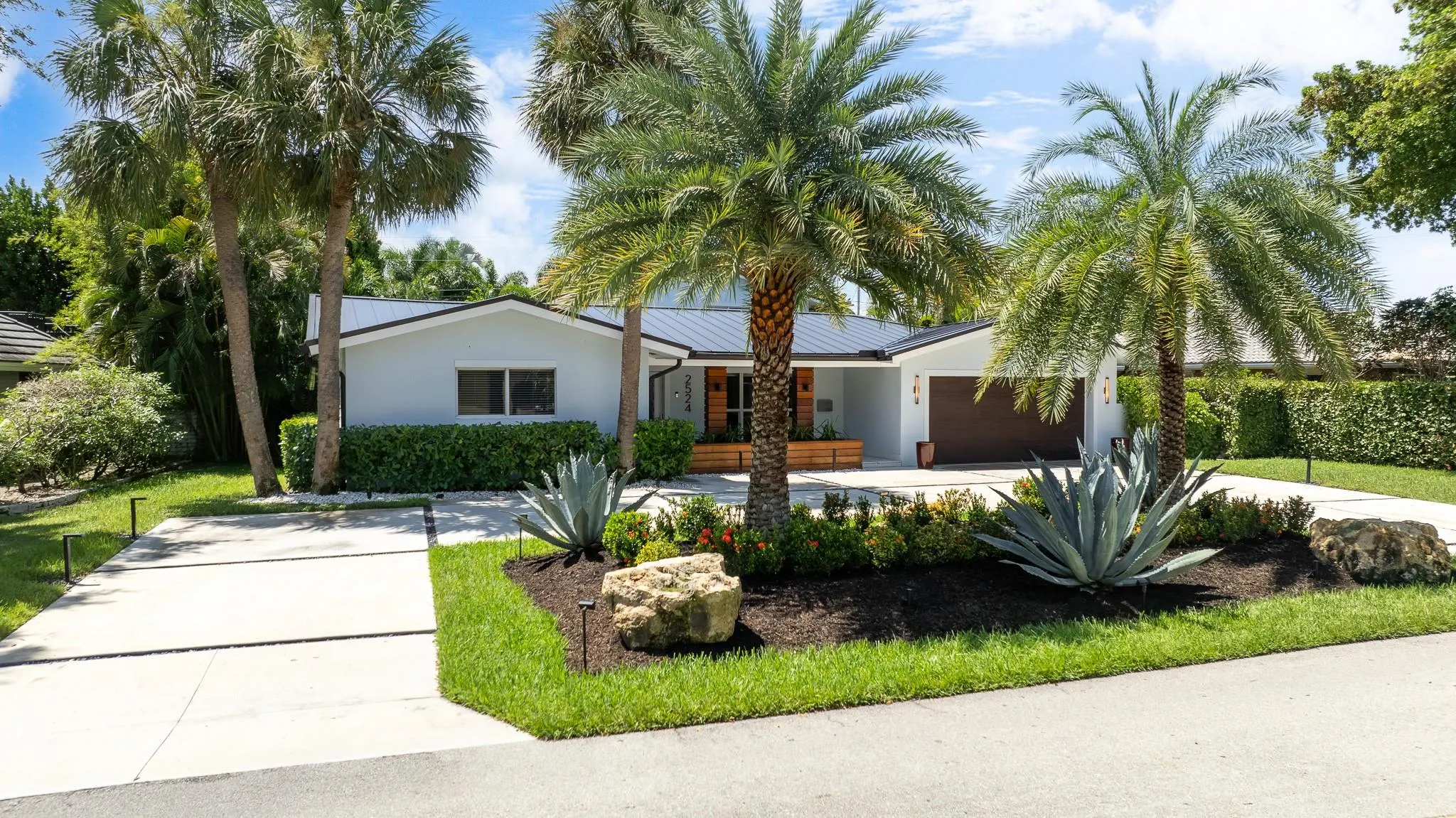 2524 NE 37th Dr