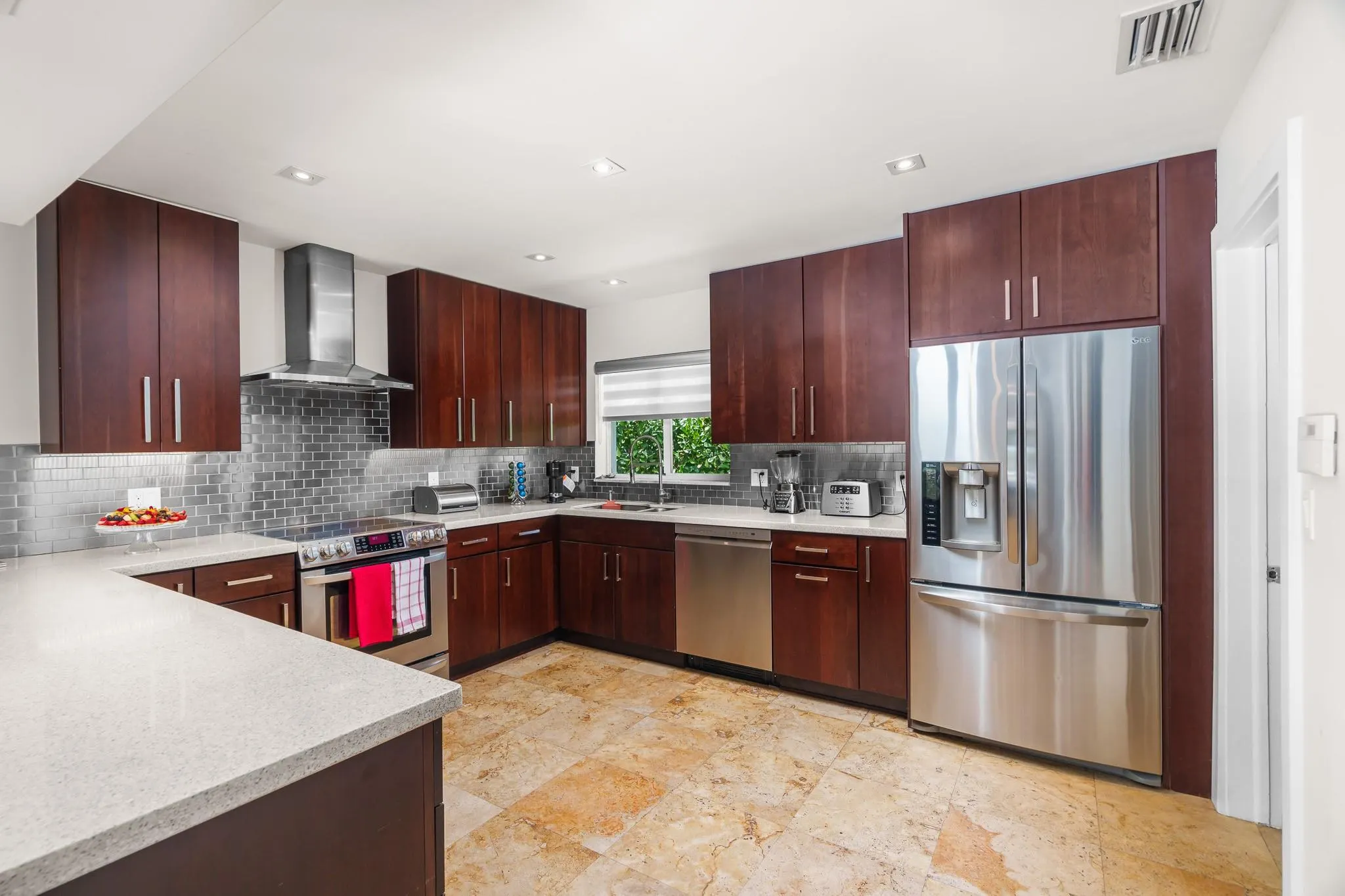 2524 NE 37th Dr