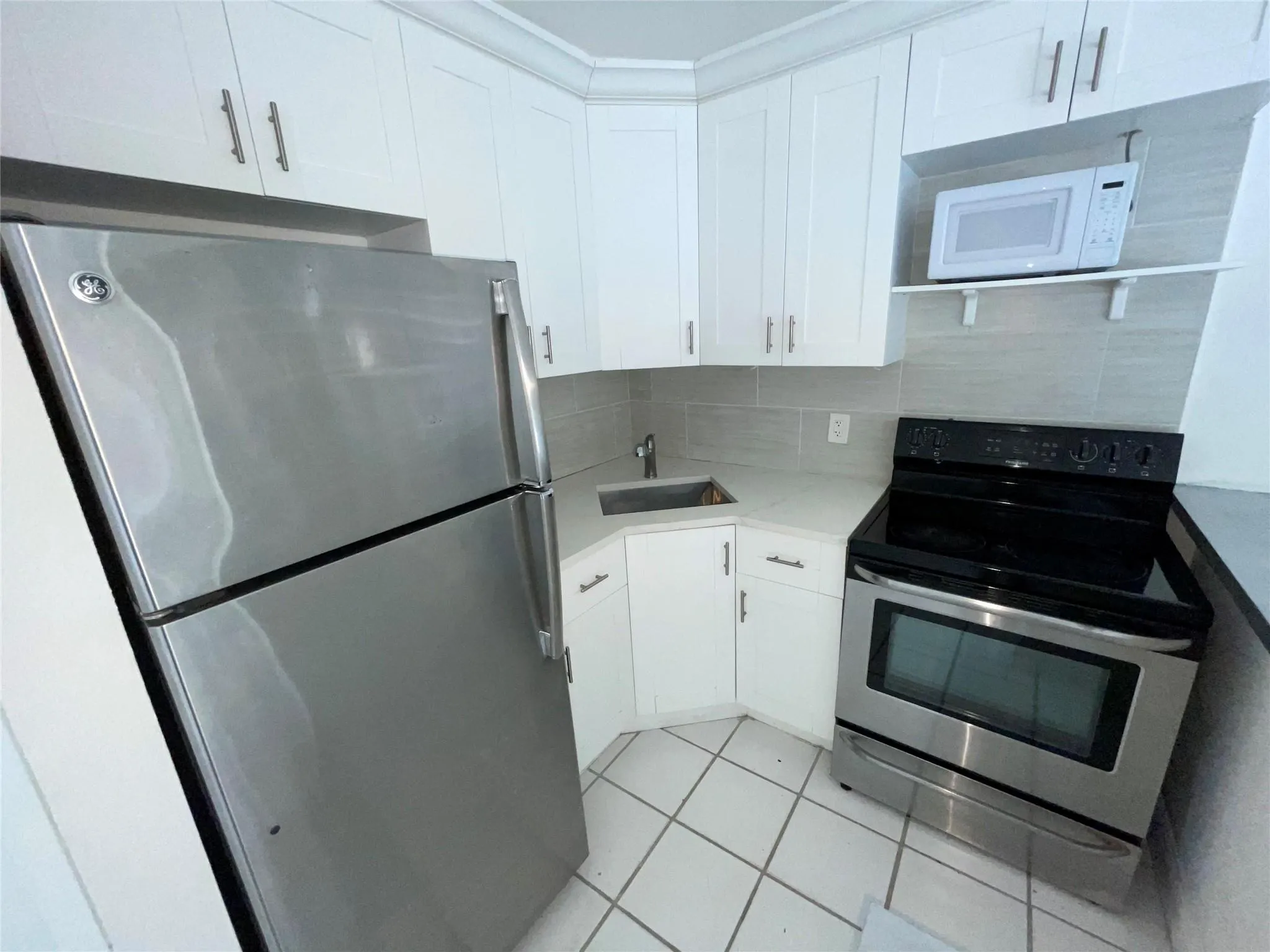 913 NE 18th Ave, #116