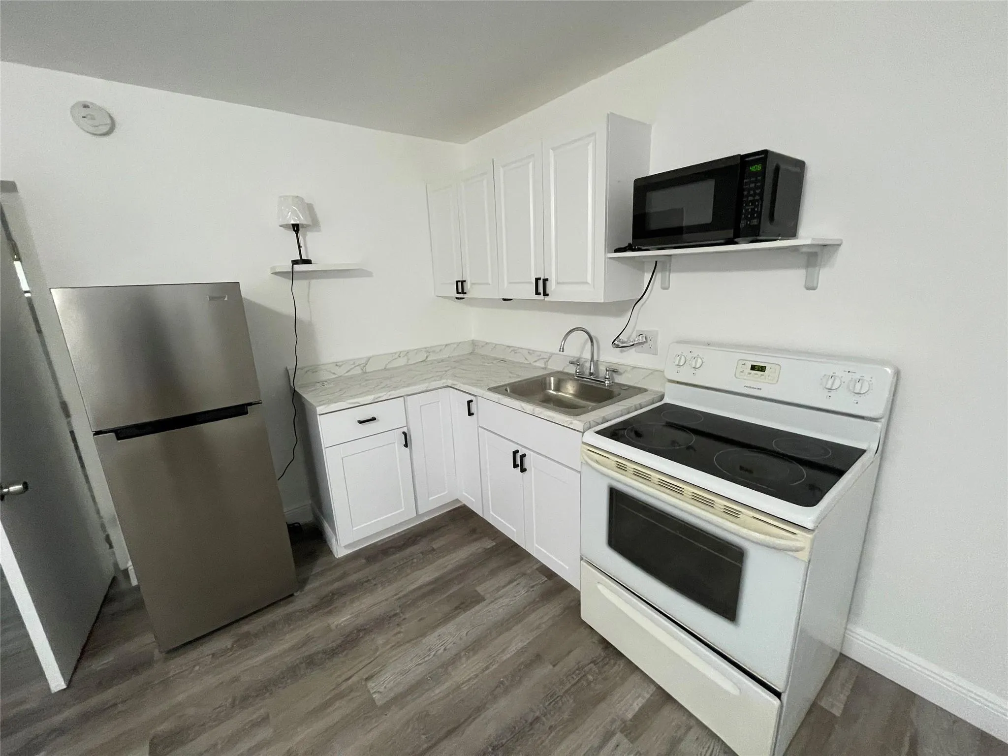 913 18th Ave, #121
