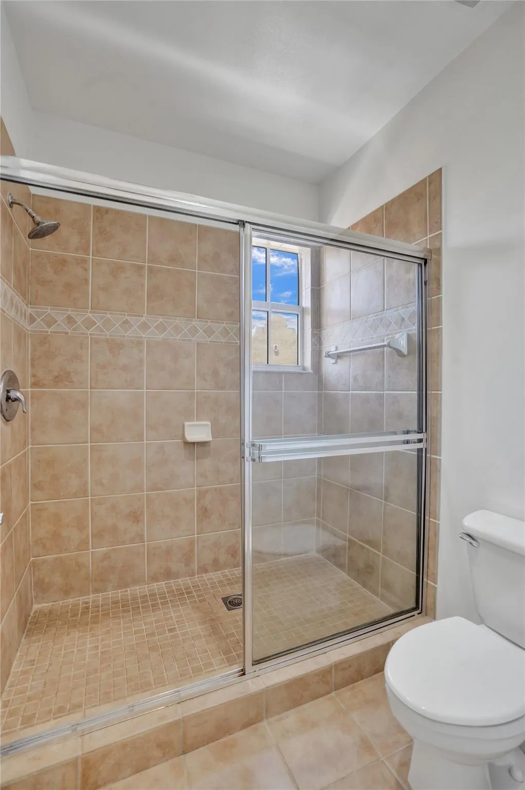 2540 SW 14TH AV, #202