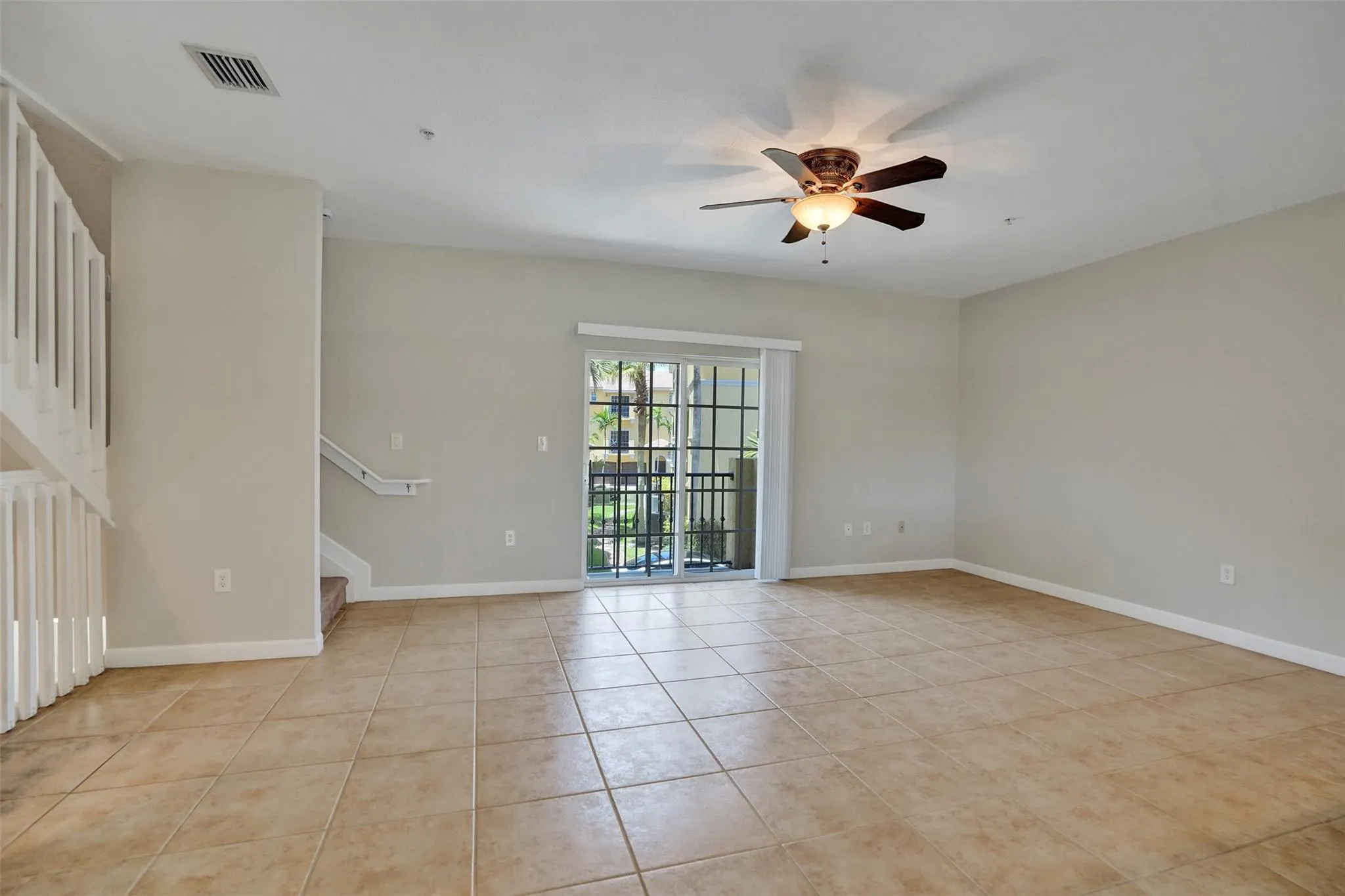 2540 SW 14TH AV, #202