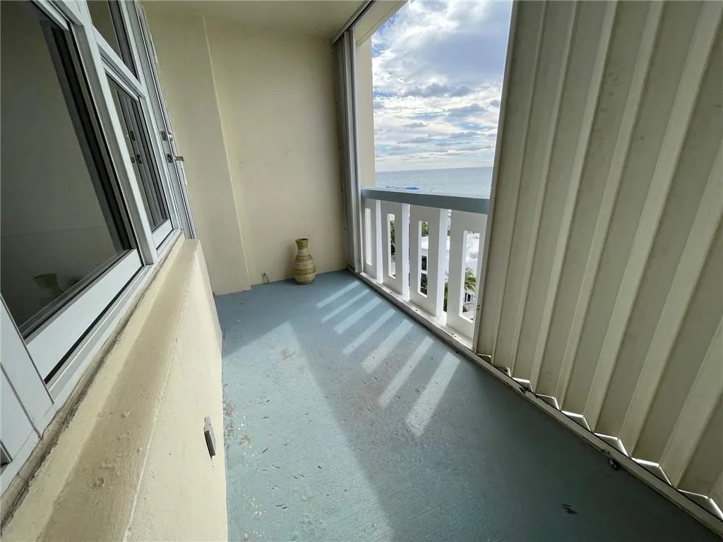 305 N Pompano Beach Blvd, #1006