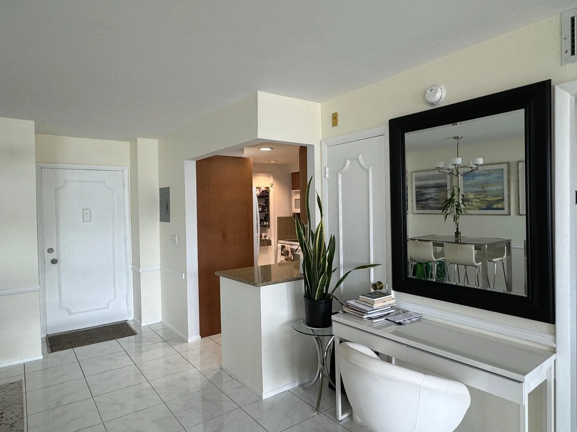 305 N Pompano Beach Blvd, #1006
