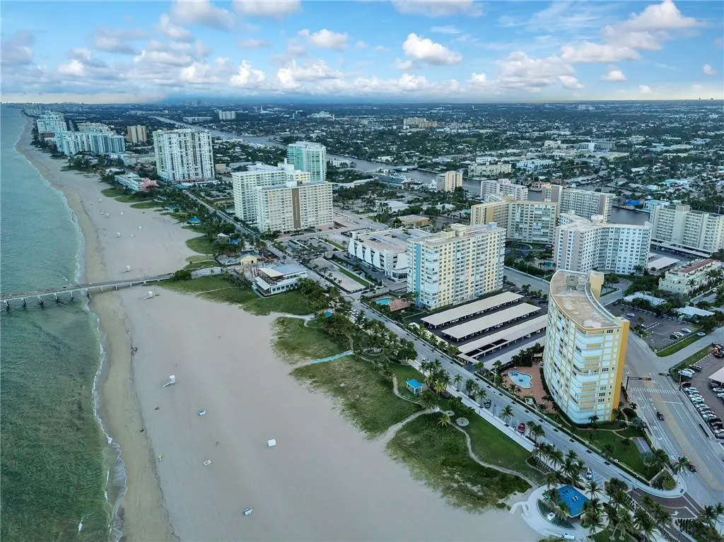 305 N Pompano Beach Blvd, #1006