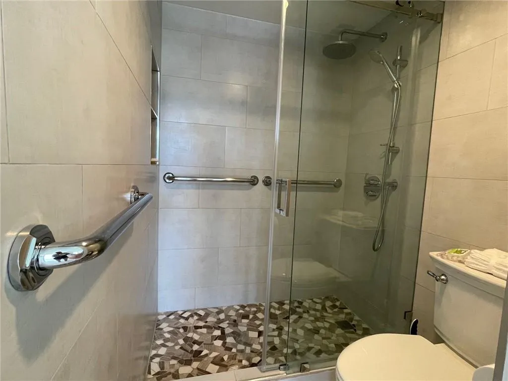 305 N Pompano Beach Blvd, #1006