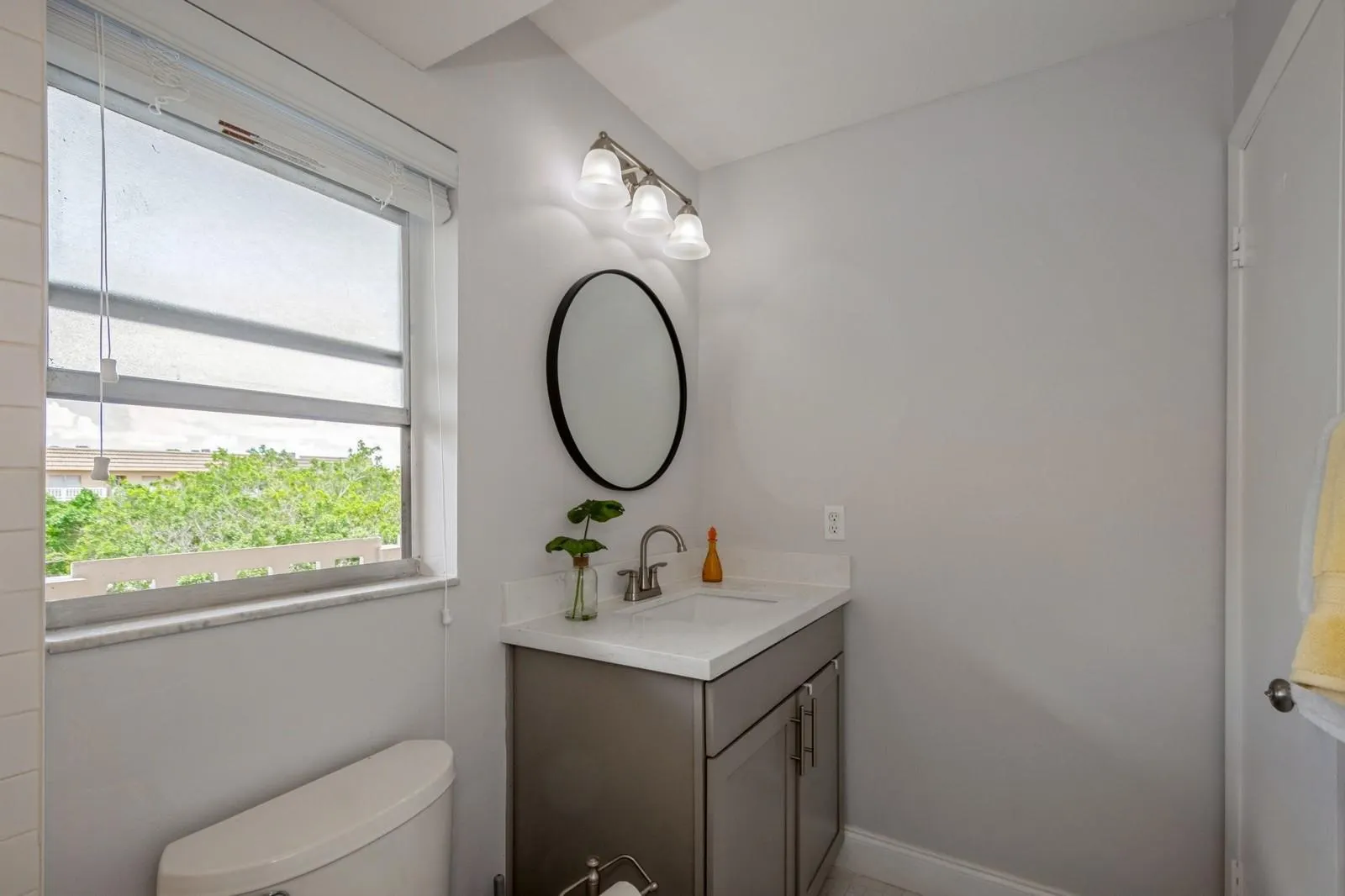 9181 Sunrise Lakes Blvd, #306