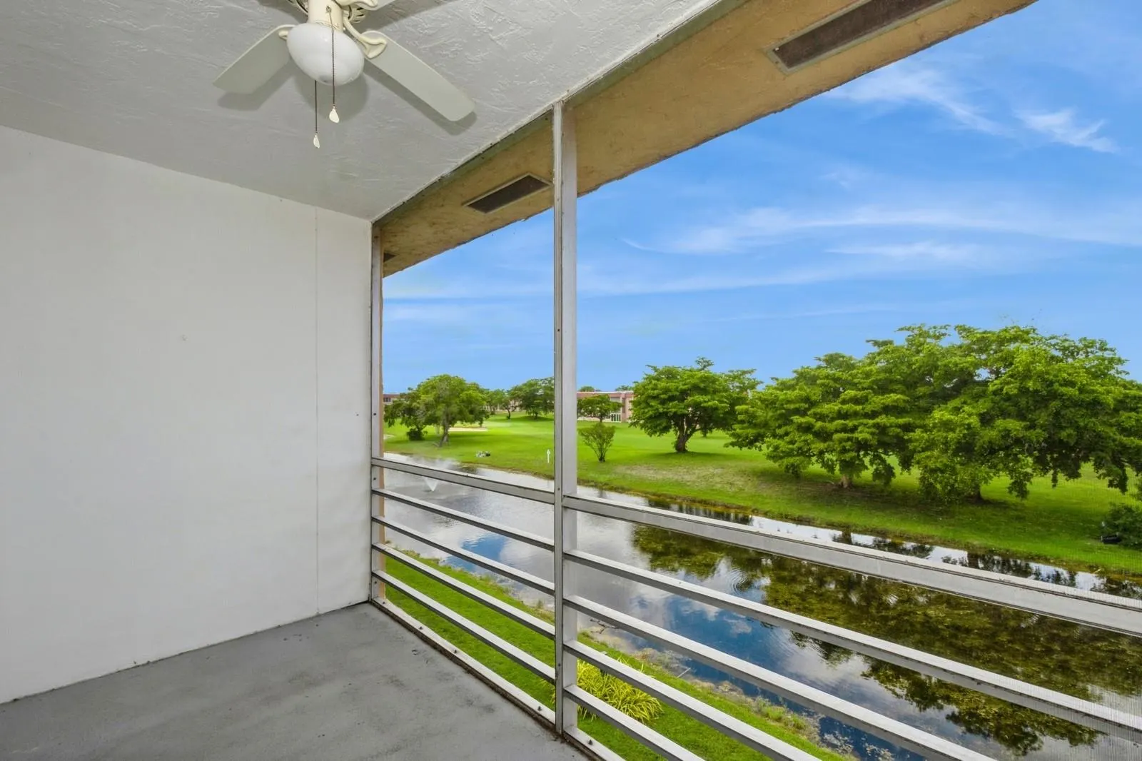 9181 Sunrise Lakes Blvd, #306