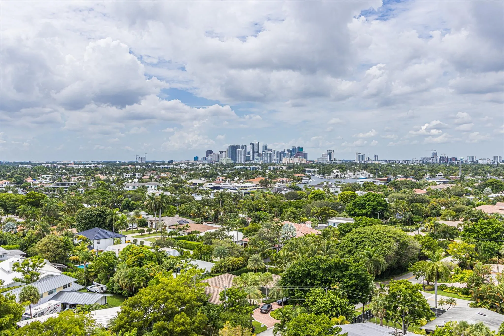 888 Intracoastal Dr, #14G