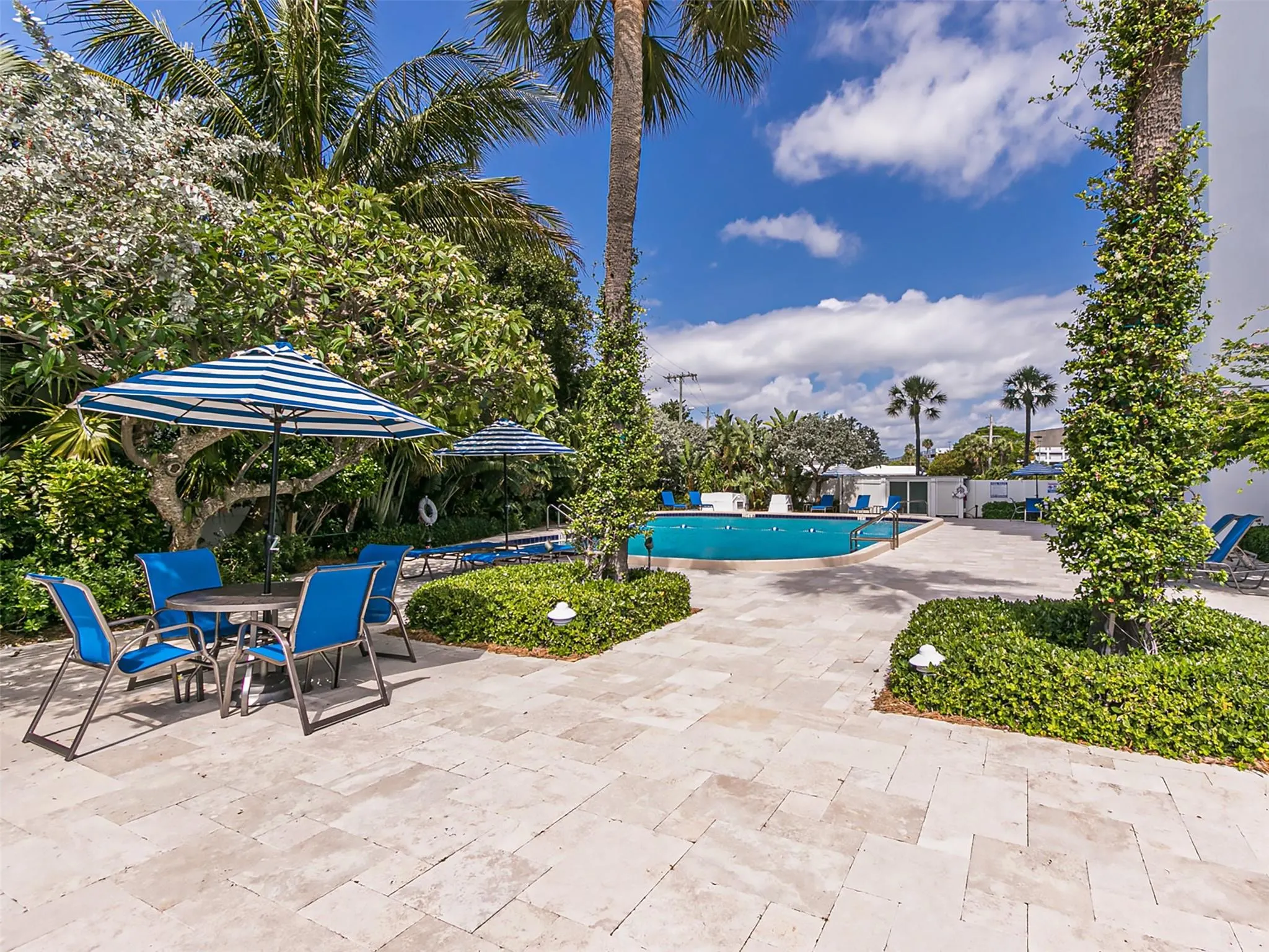 888 Intracoastal Dr, #14G