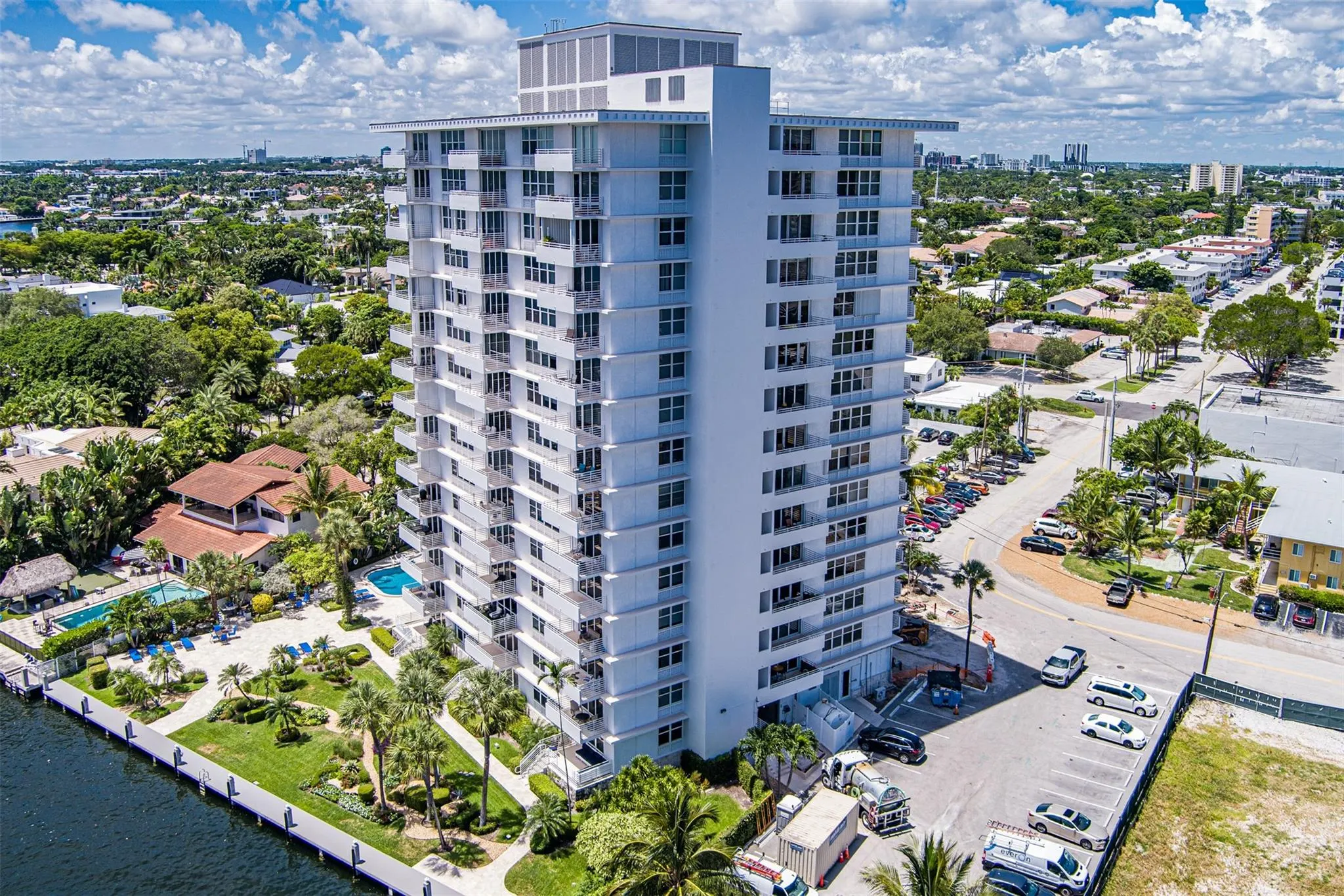 888 Intracoastal Dr, #14G