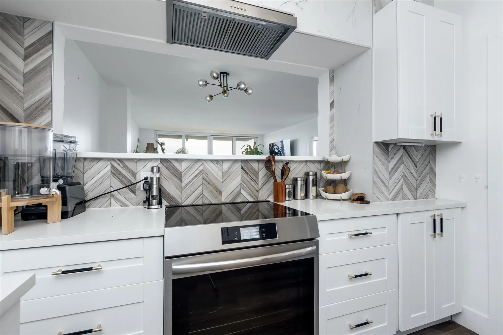 888 Intracoastal Dr, #14G