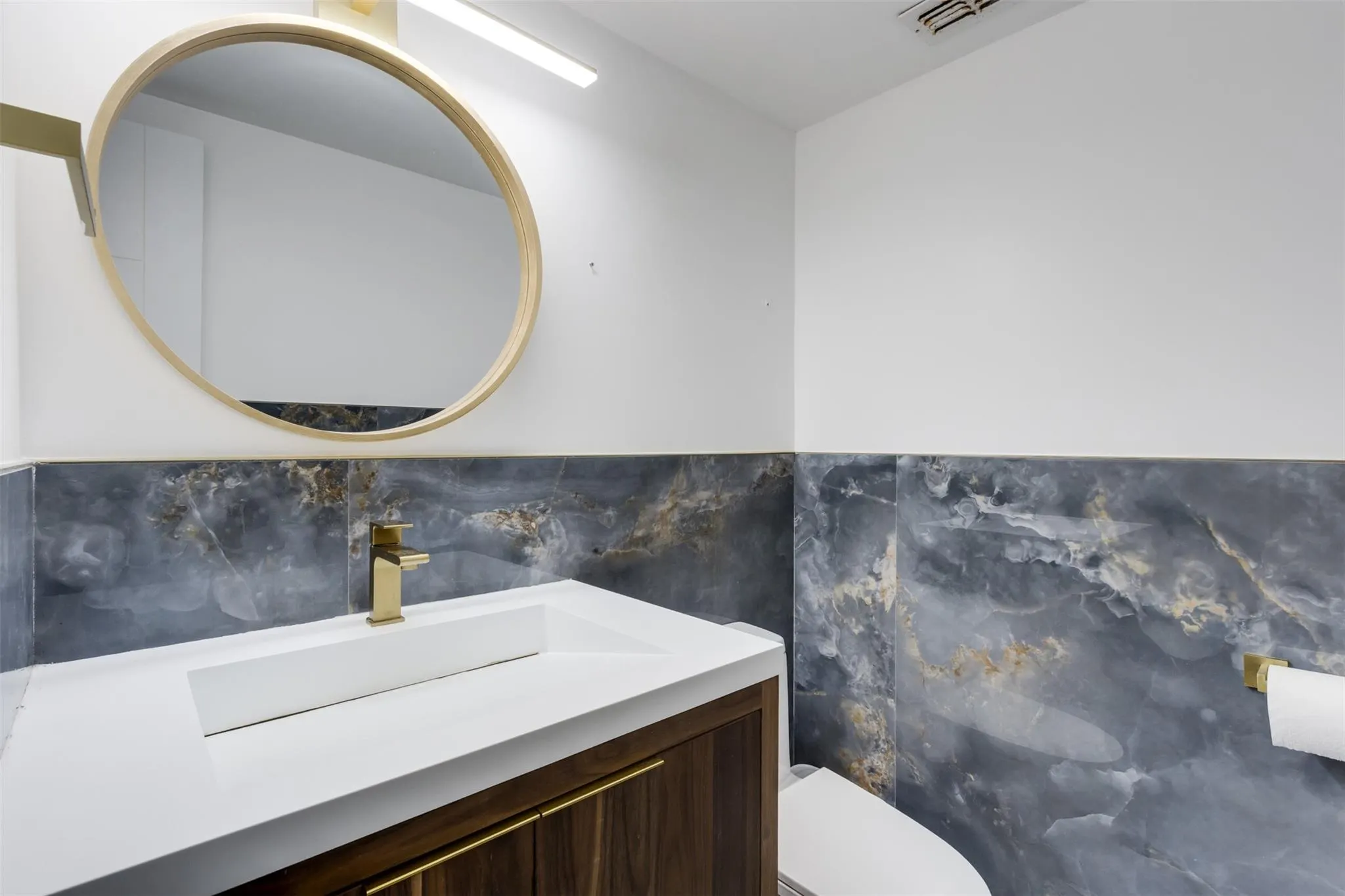 888 Intracoastal Dr, #14G