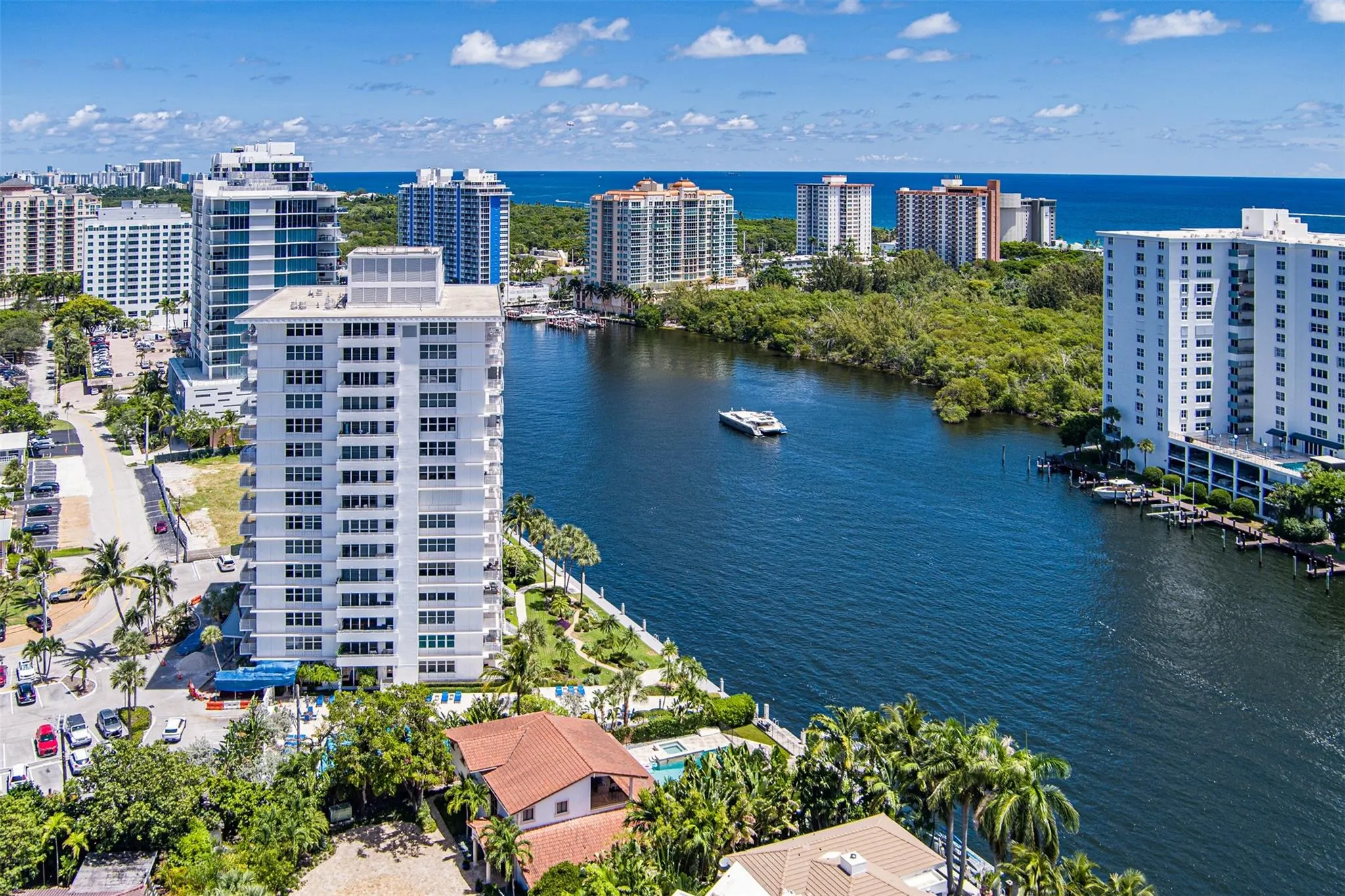 888 Intracoastal Dr, #14G