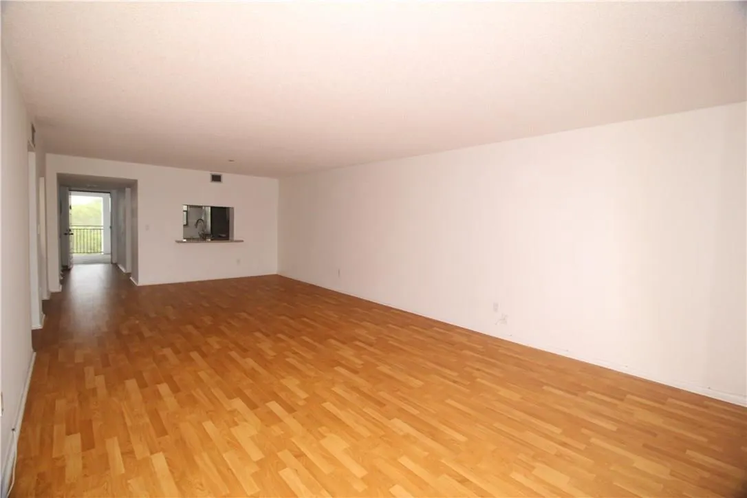 16171 Blatt Blvd, #404