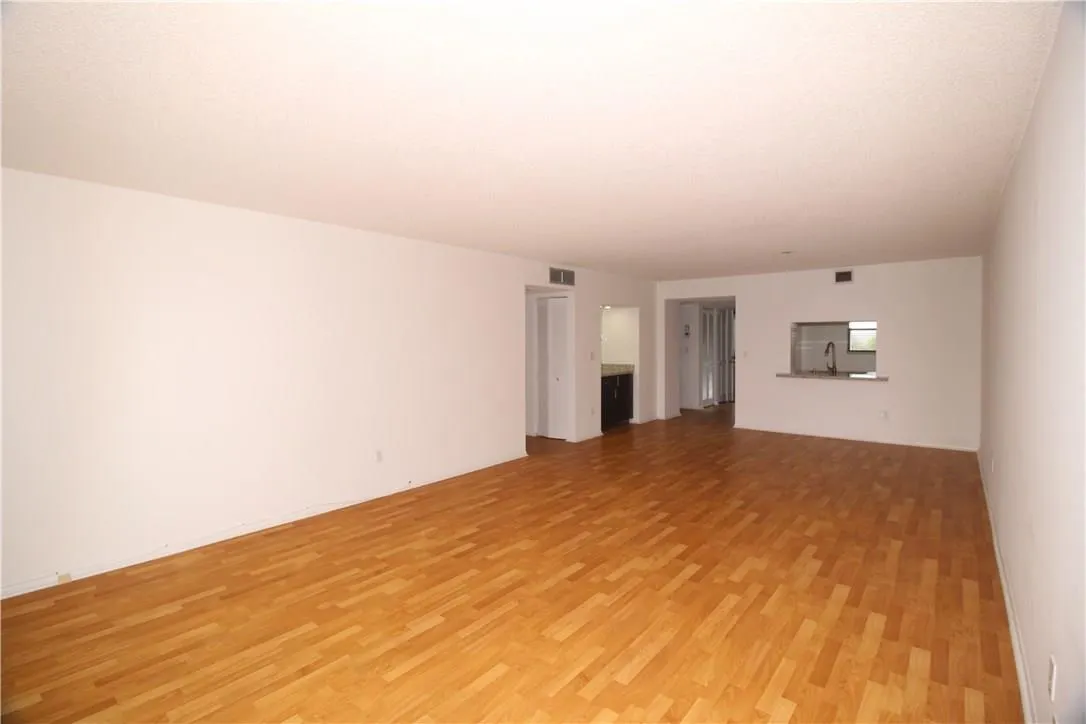 16171 Blatt Blvd, #404