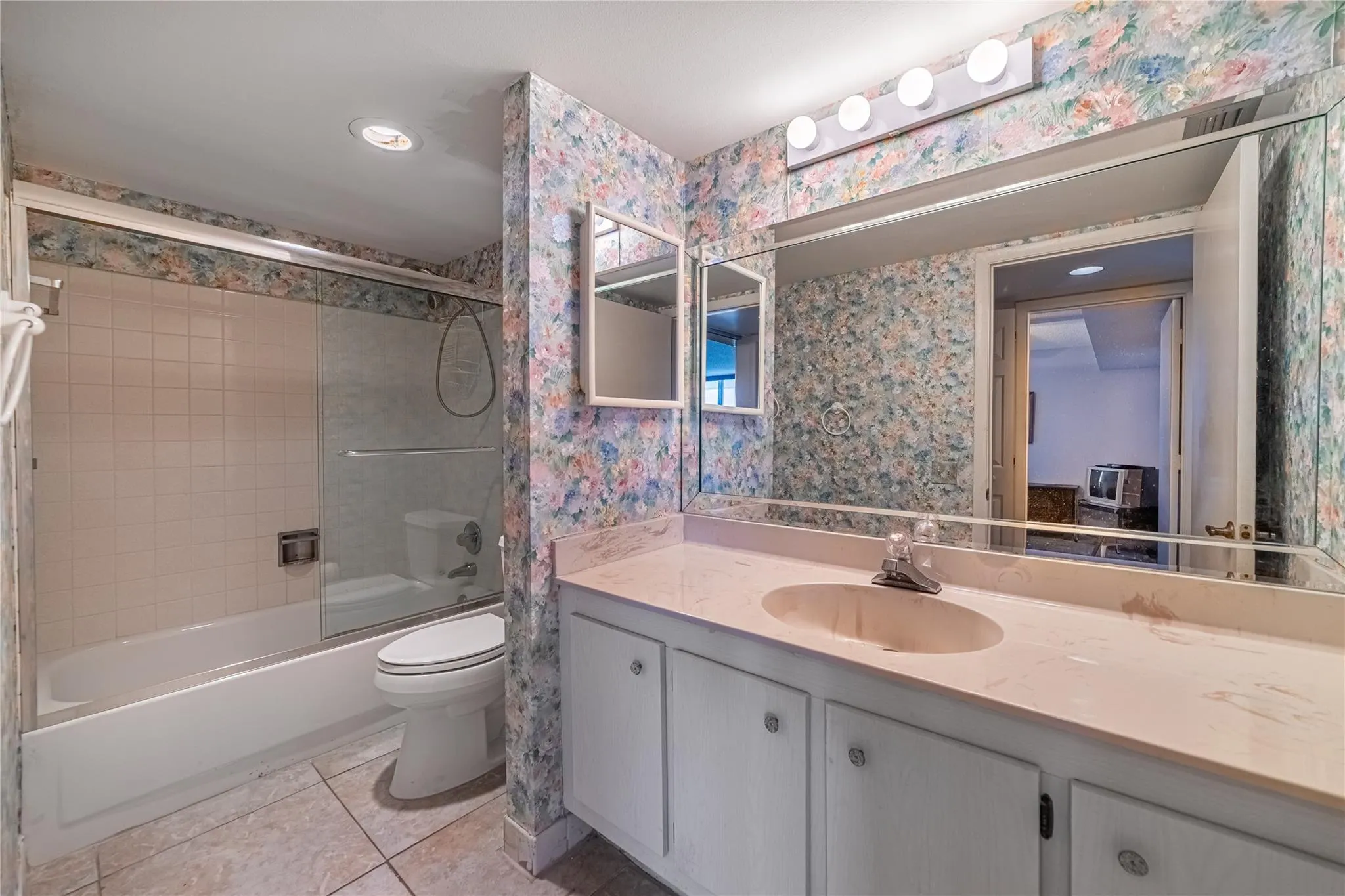 1010 S Ocean Blvd, #605