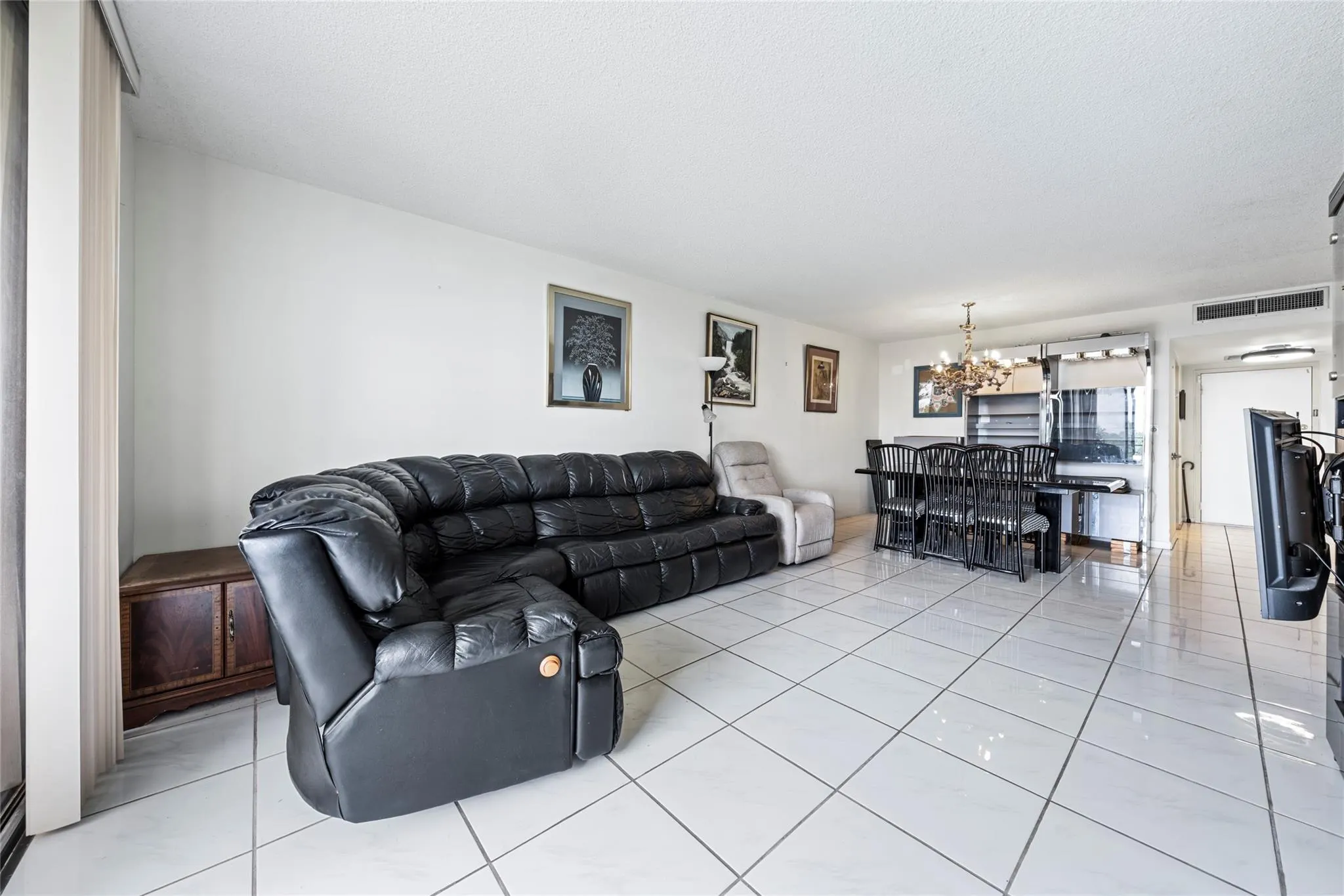 600 Three Islands Boulevard, #301