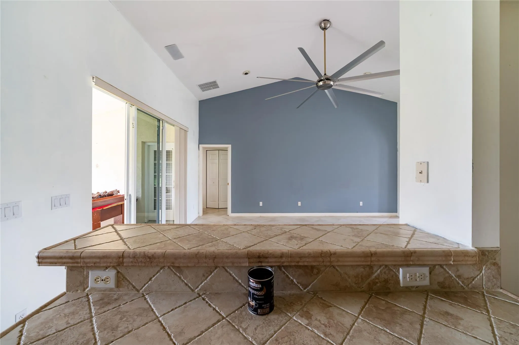 7205 Hibiscus Road
