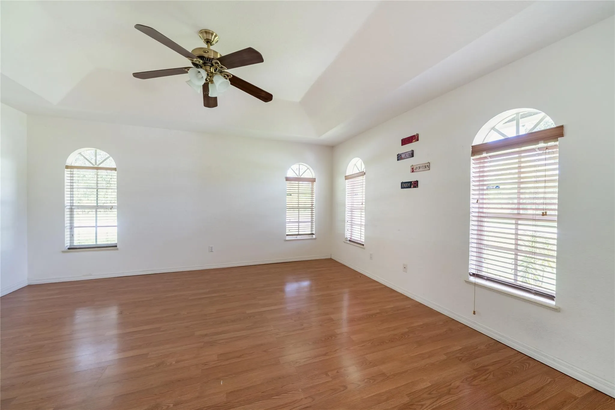 7205 Hibiscus Road