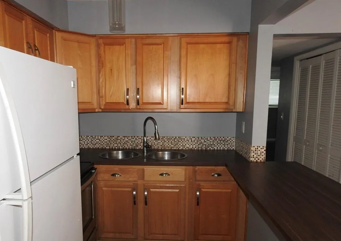 4050 NE 12 ter, #13