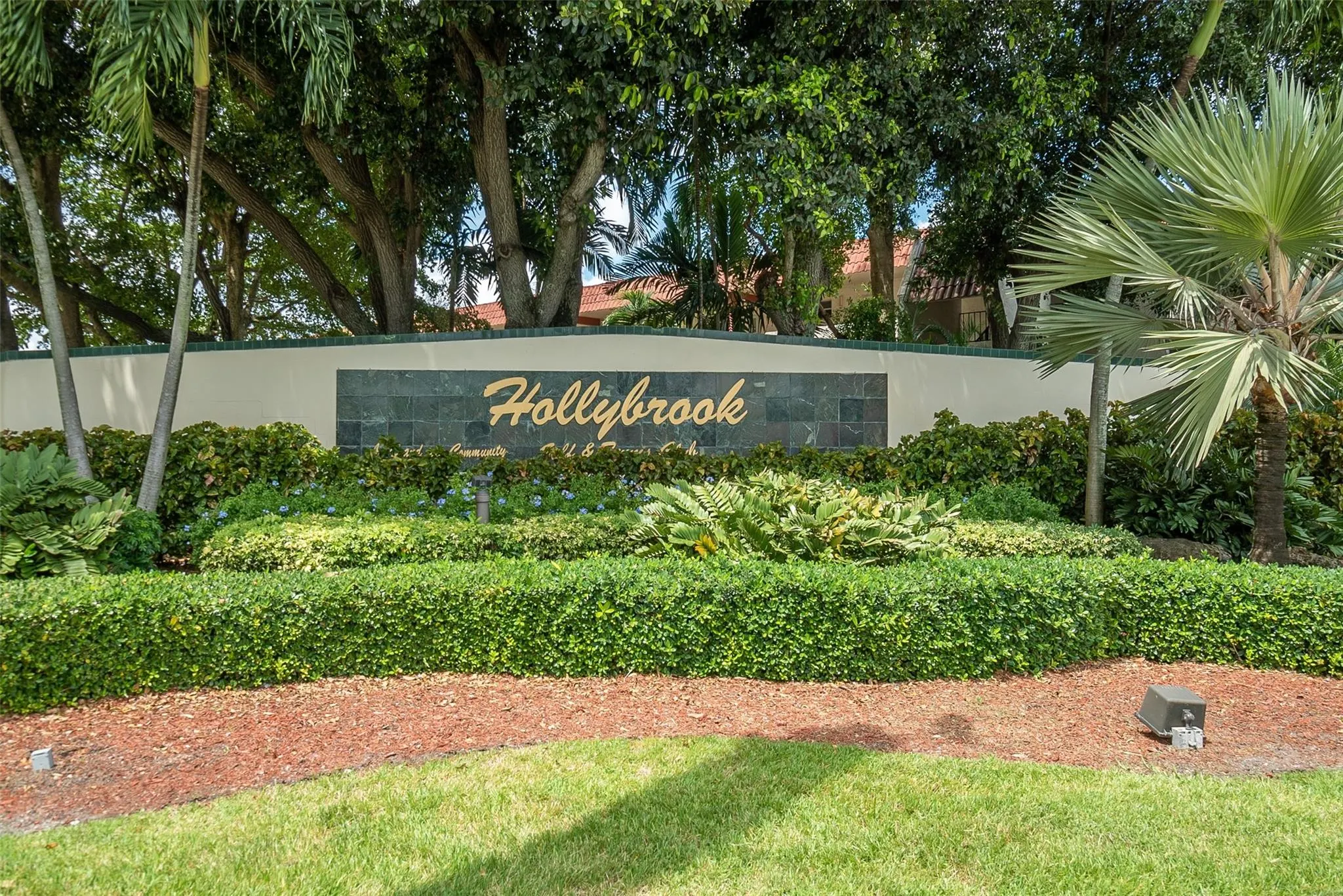 9811 N Hollybrook Lake Dr, #308