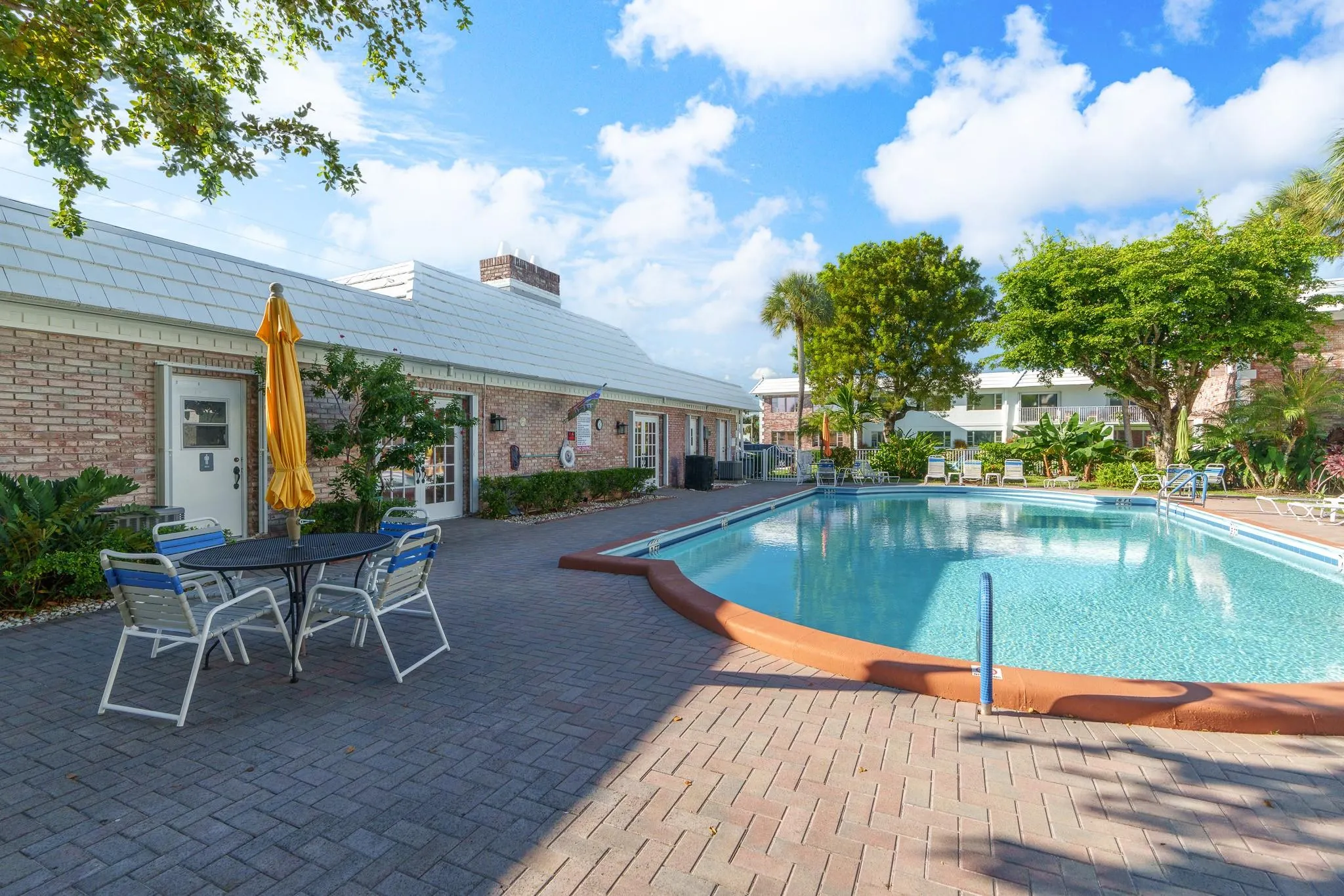 418 S Cypress Rd, #106