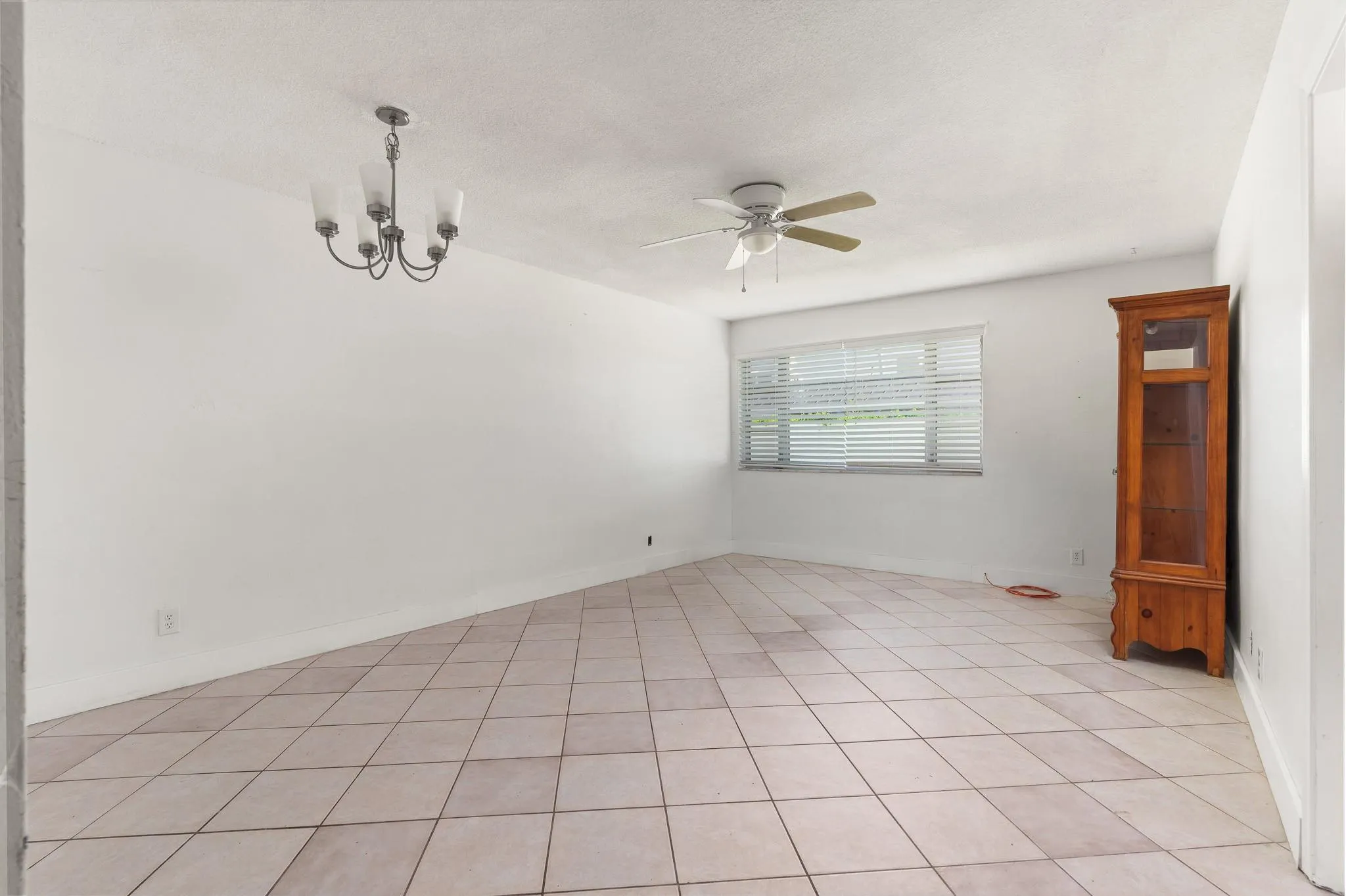 418 S Cypress Rd, #106