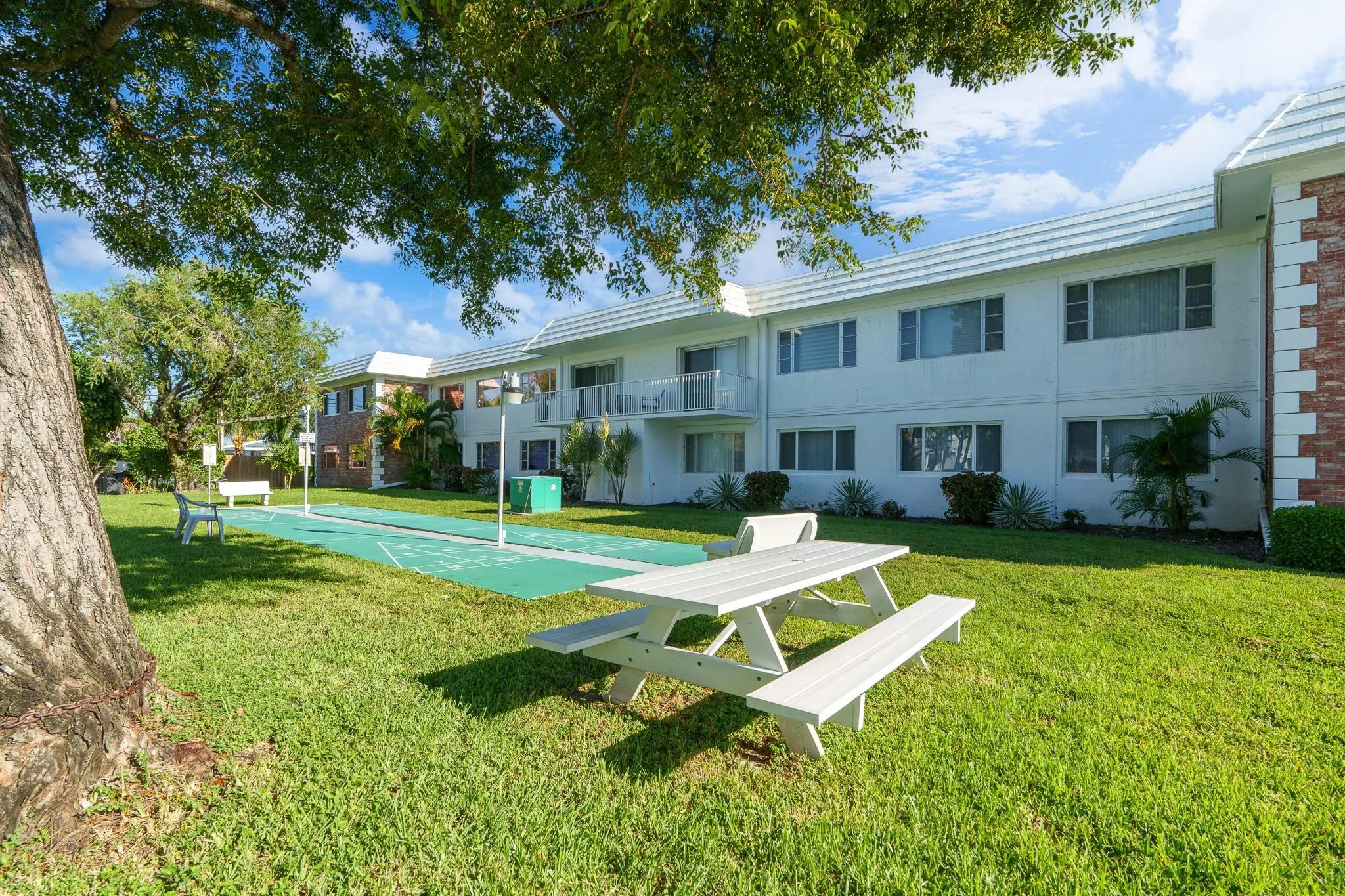418 S Cypress Rd, #106