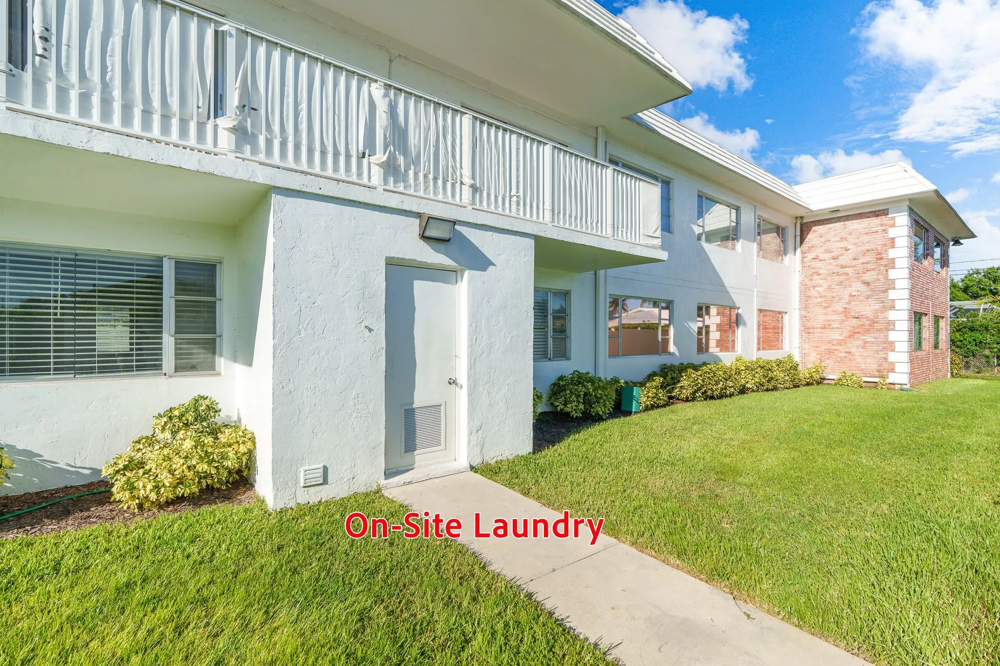 418 S Cypress Rd, #106