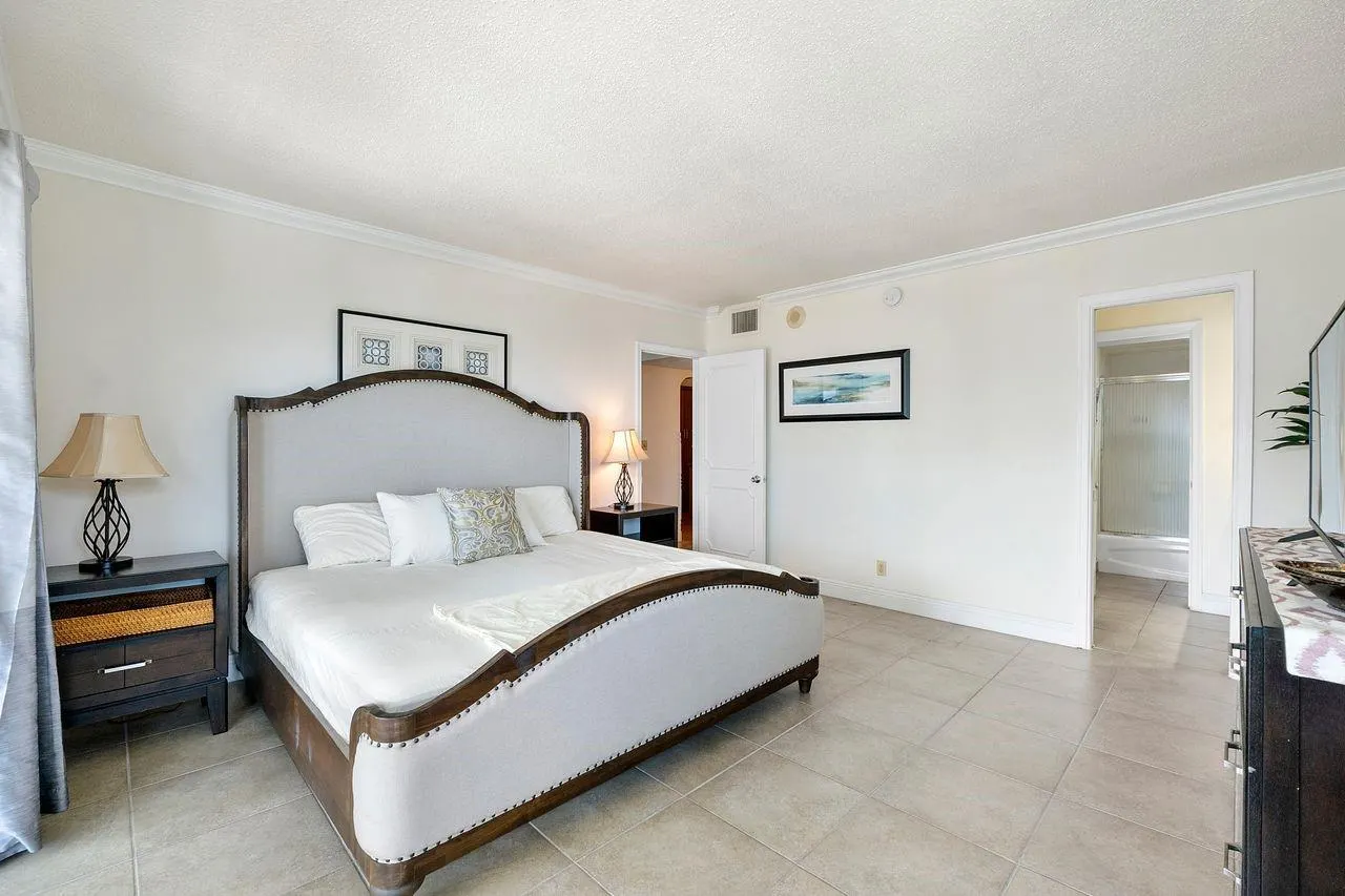 1500 S Ocean Blvd, #706