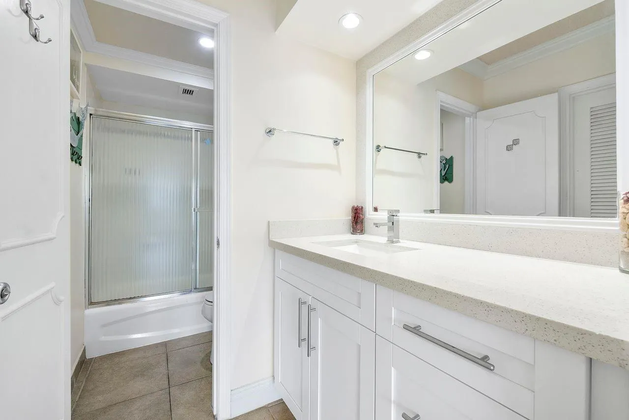 1500 S Ocean Blvd, #706