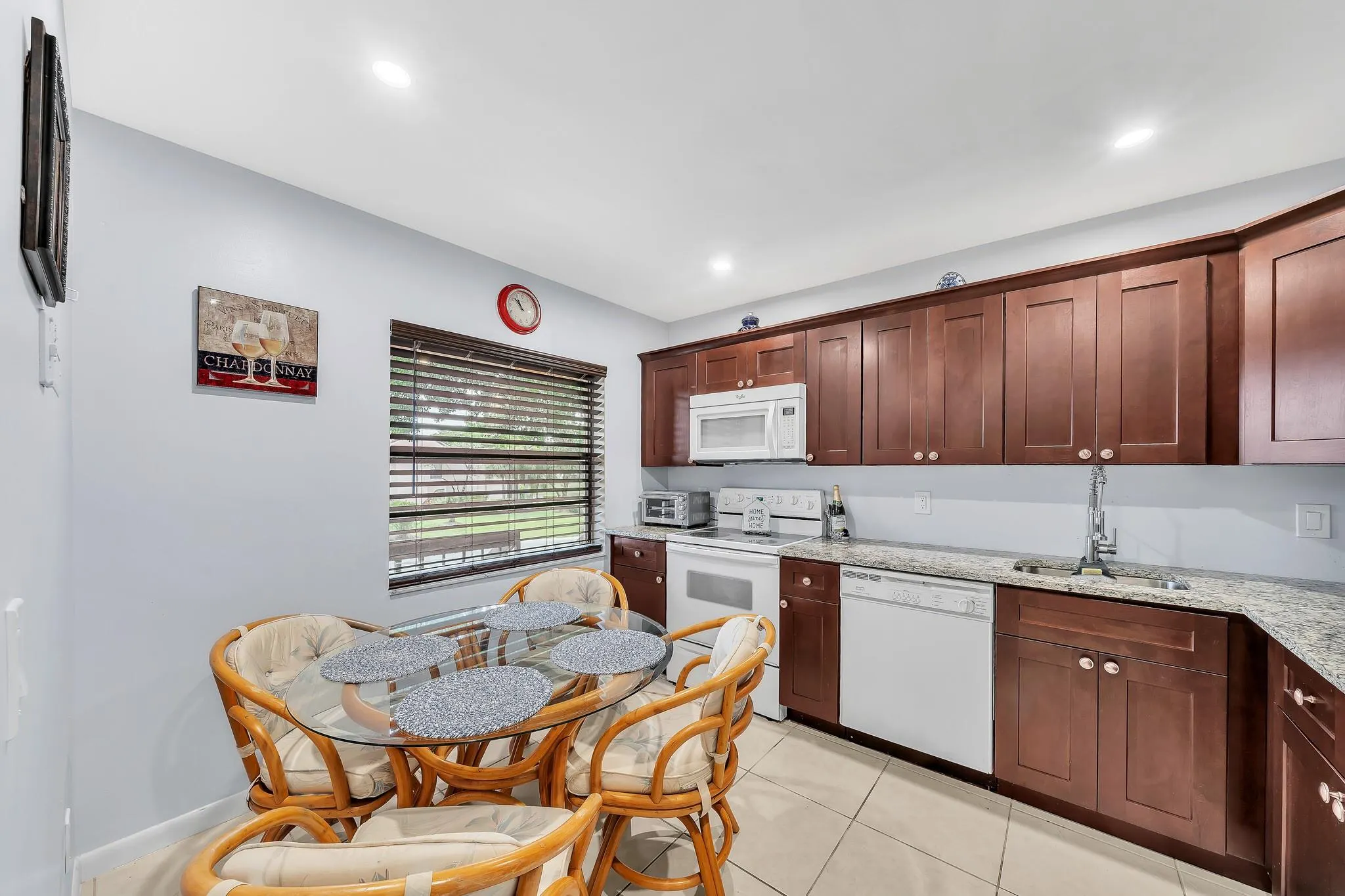 9278 VISTA DEL LAGO F, #F