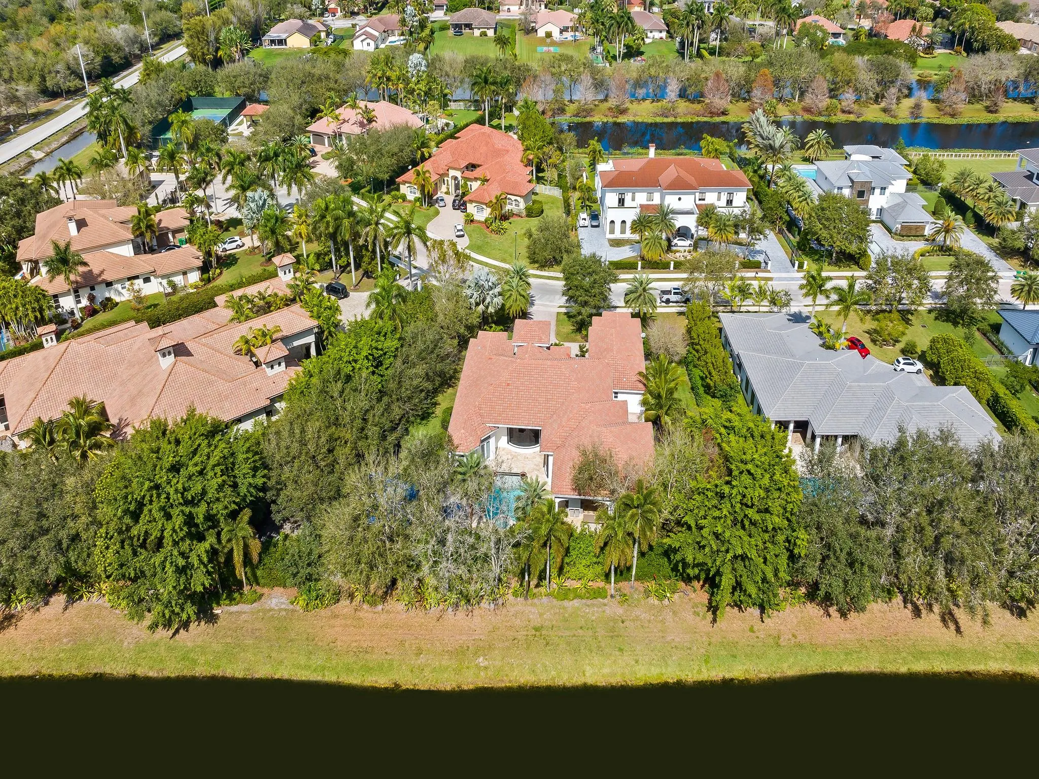 12922 Grand Oaks Dr